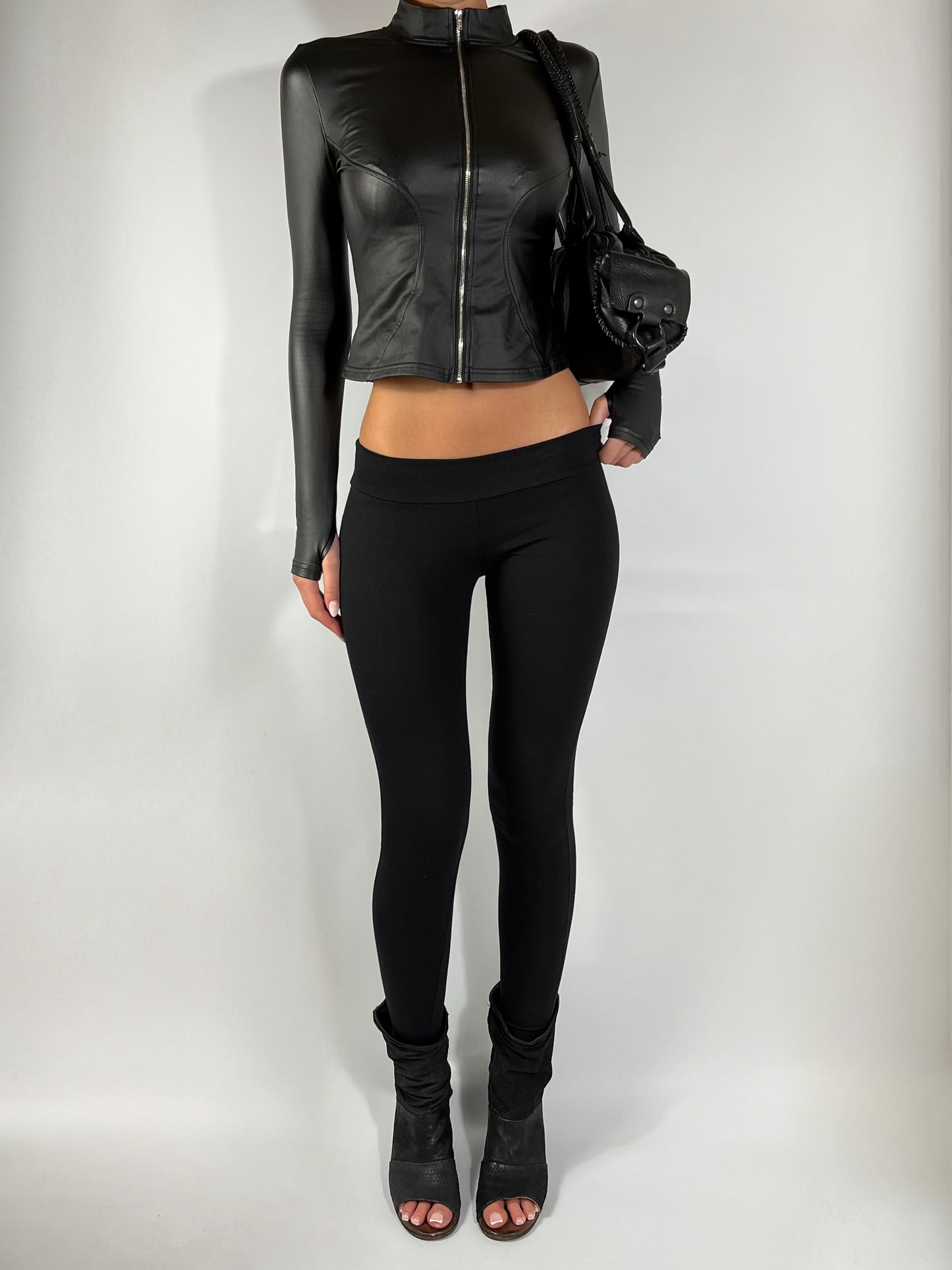 ULTRA LOW RISE SKINNIES IN BLACK