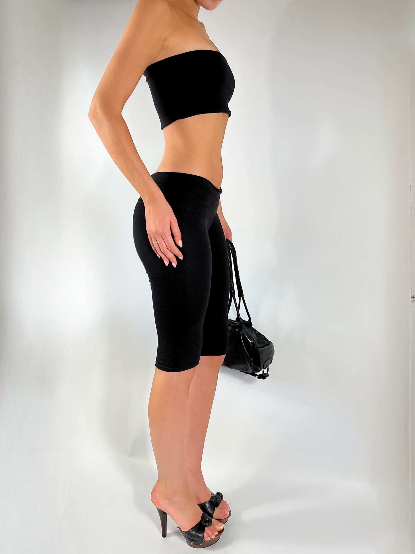BLACK CAPRI PANTS AND BANDEAU SET