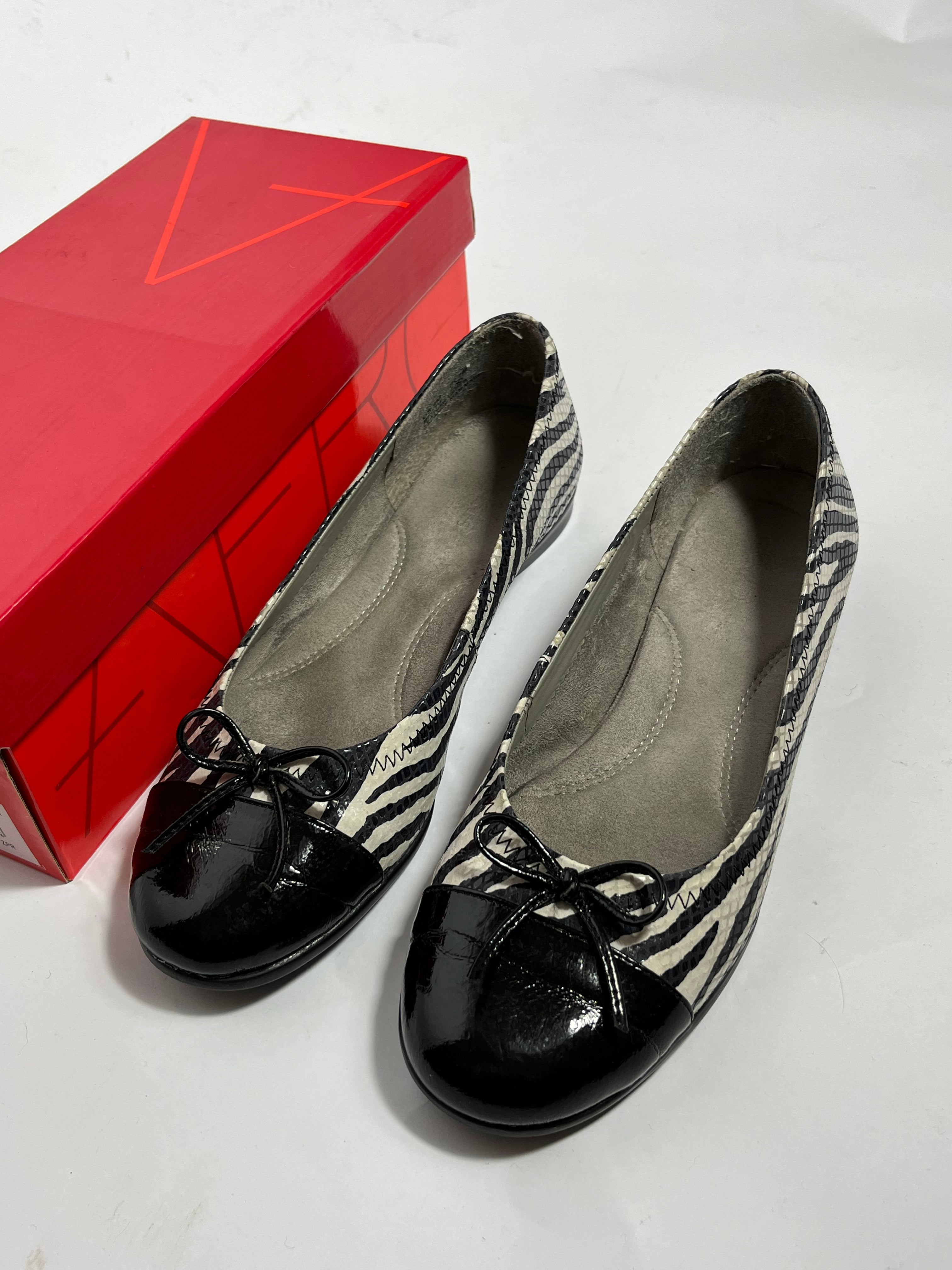 VINTAGE BALLERINA FLATS EU40