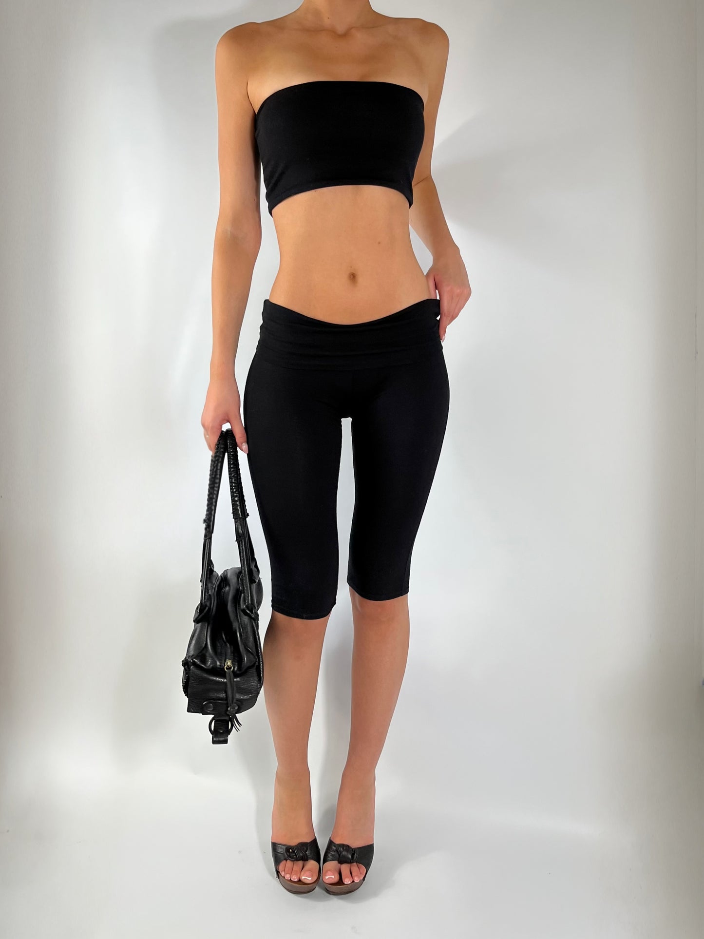 BLACK CAPRI PANTS AND BANDEAU SET