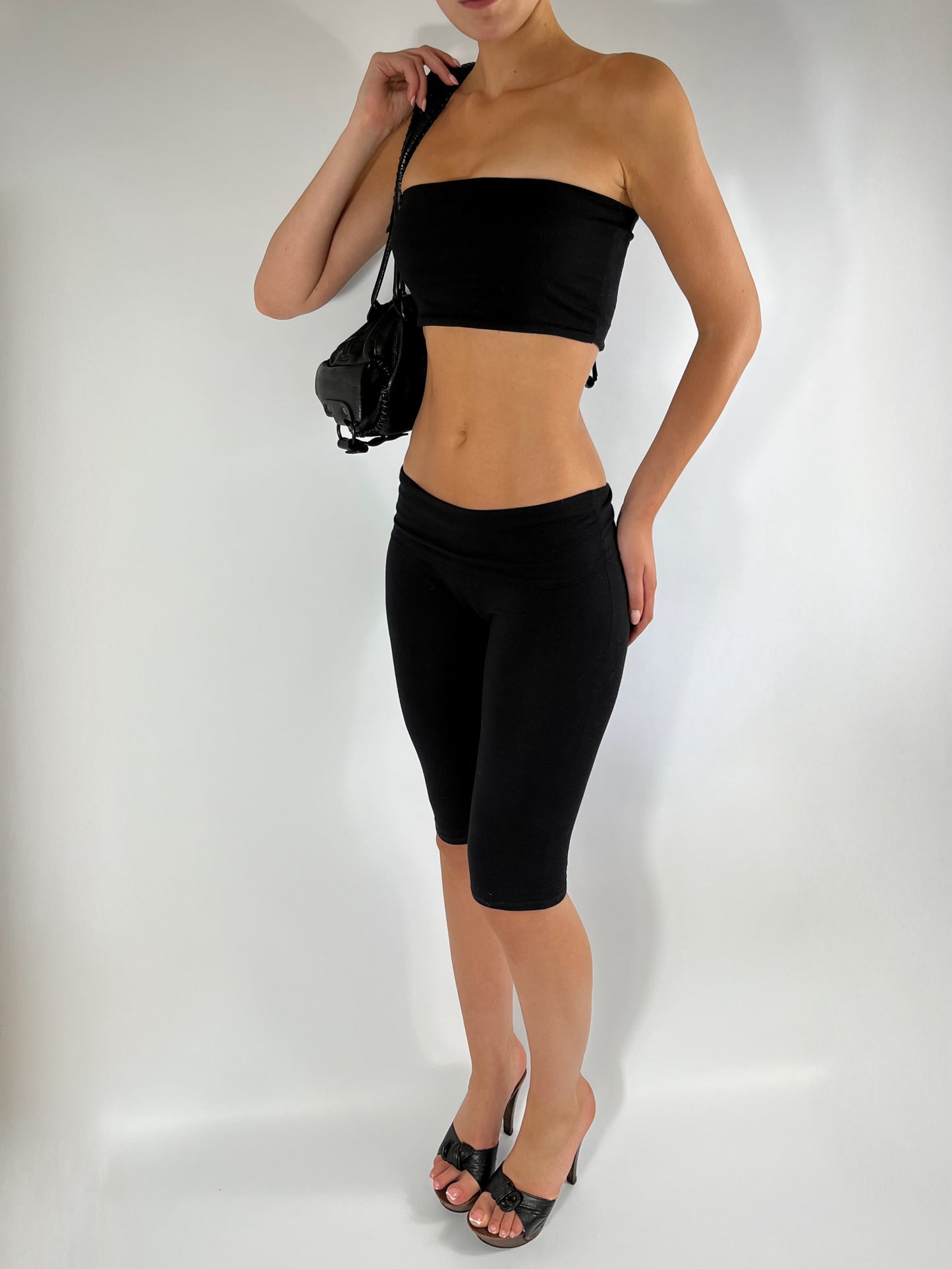 BLACK CAPRI PANTS AND BANDEAU SET