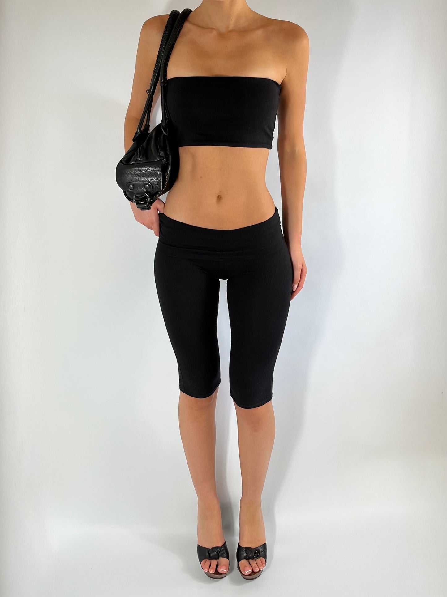 BLACK CAPRI PANTS AND BANDEAU SET