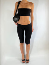 Load image into Gallery viewer, BLACK CAPRI PANTS
