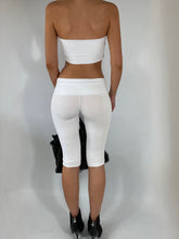 Load image into Gallery viewer, WHITE CAPRI PANTS AND BANDEAU SET
