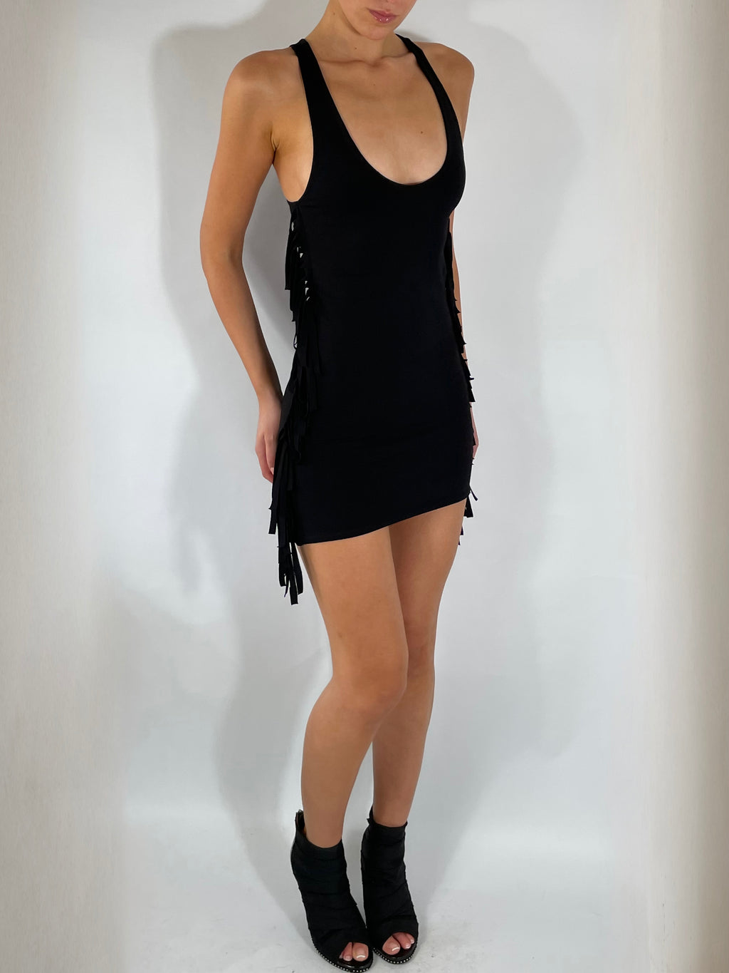 黑色流蘇連身裙