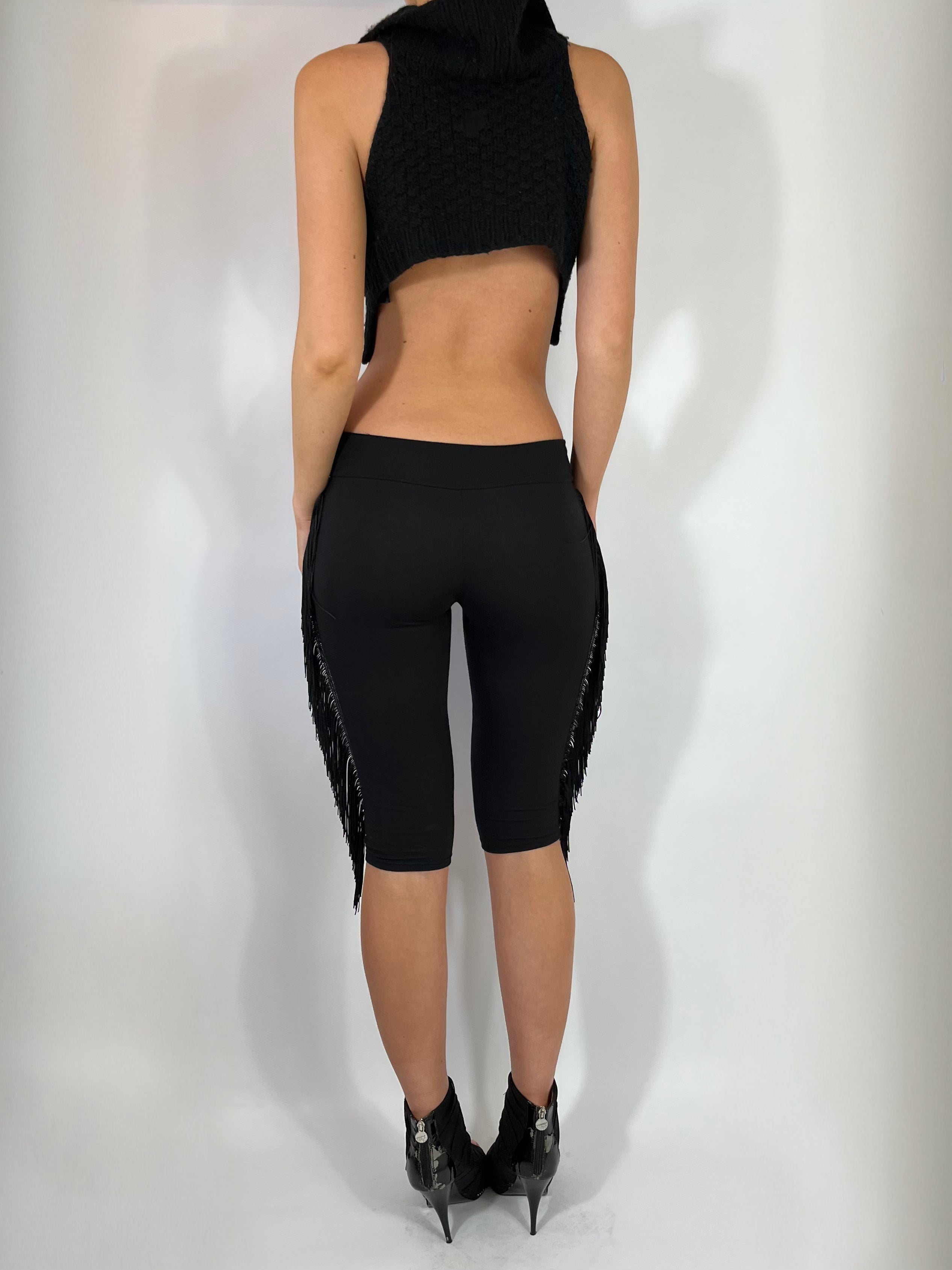 ULTRA LOW RISE CAPRI PANTS IN BLACK FRINGE