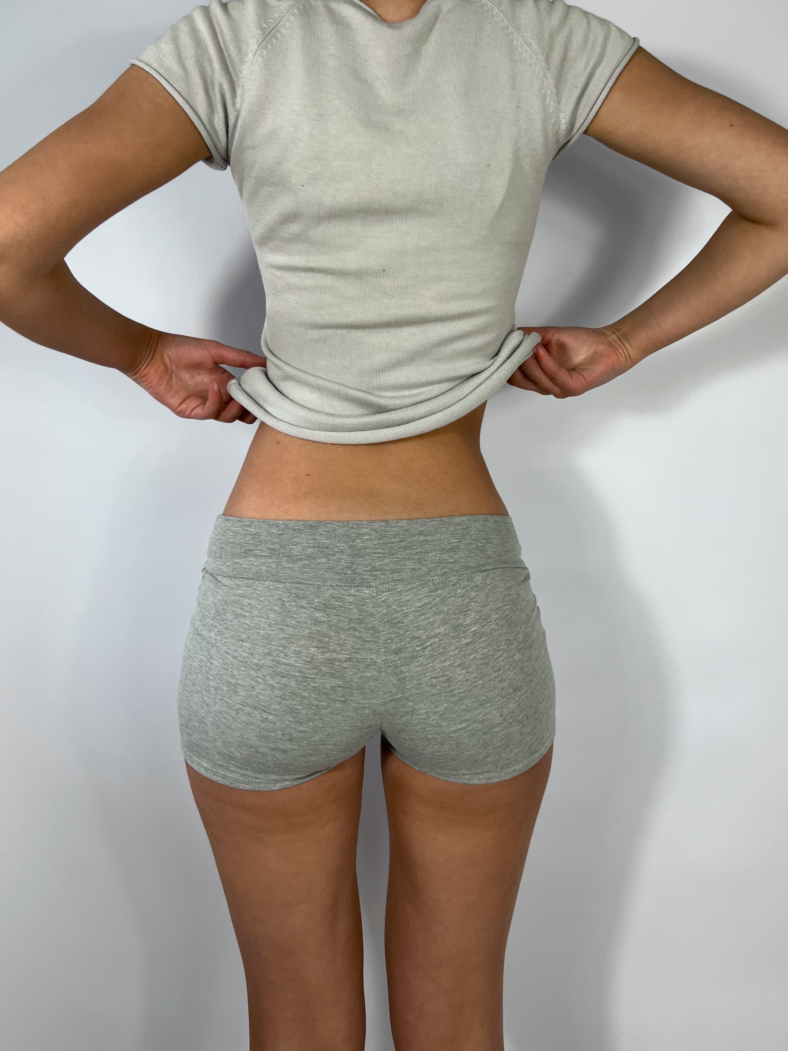 LOW RISE MICRO SHORTS IN GREY