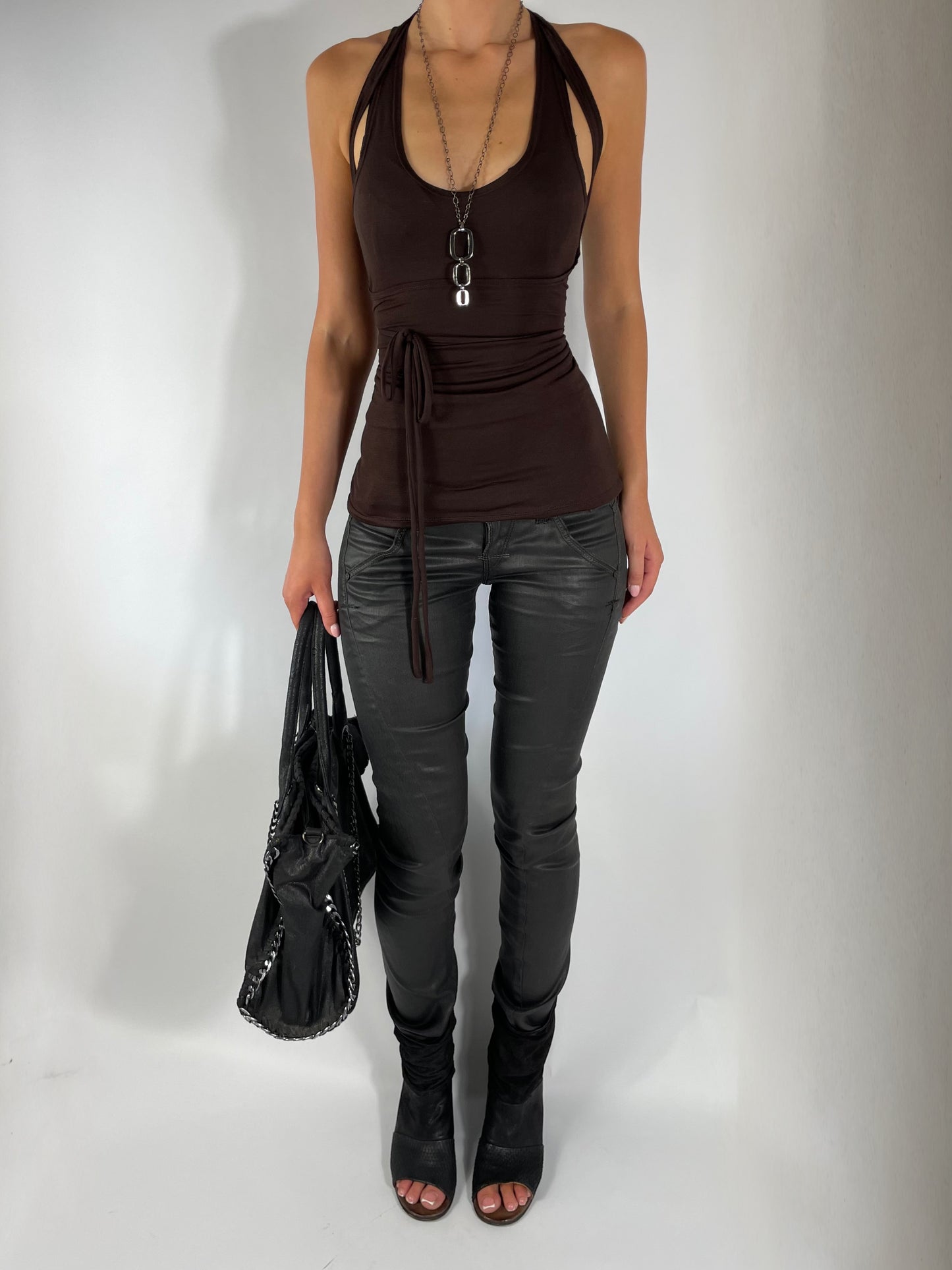 TWO LAYER TIE TOP IN BROWN