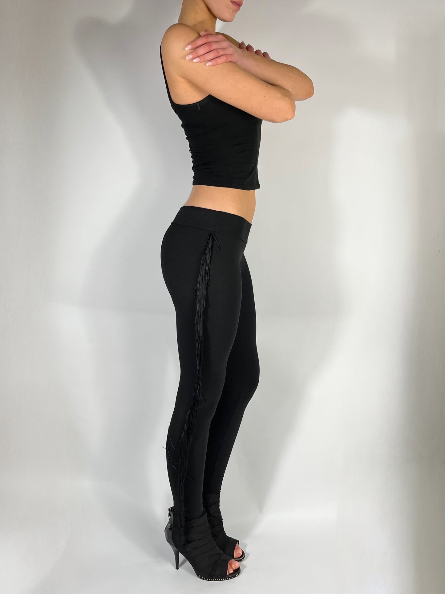 黑色超低腰緊身褲