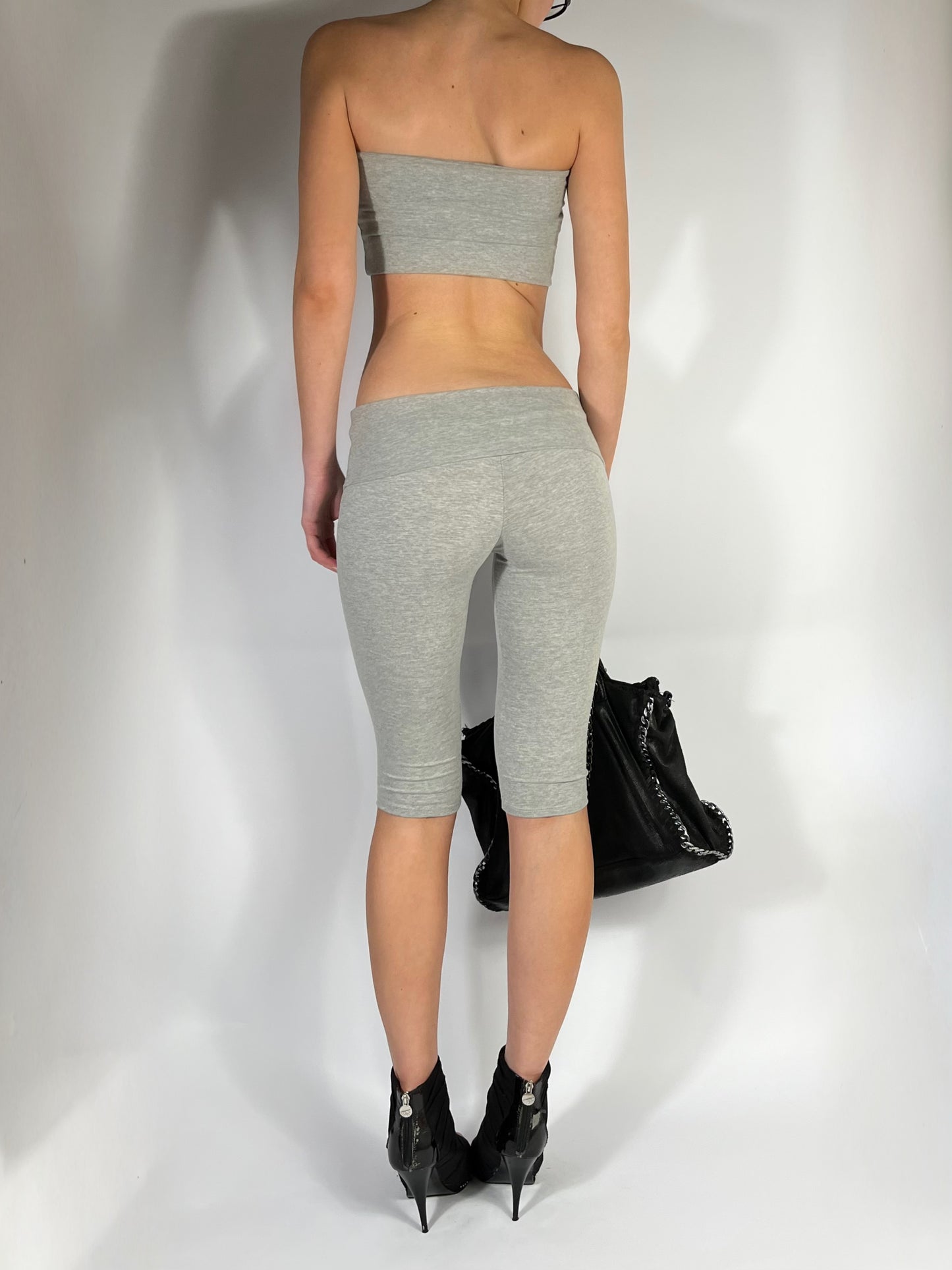 GREY CAPRI PANTS AND BANDEAU SET