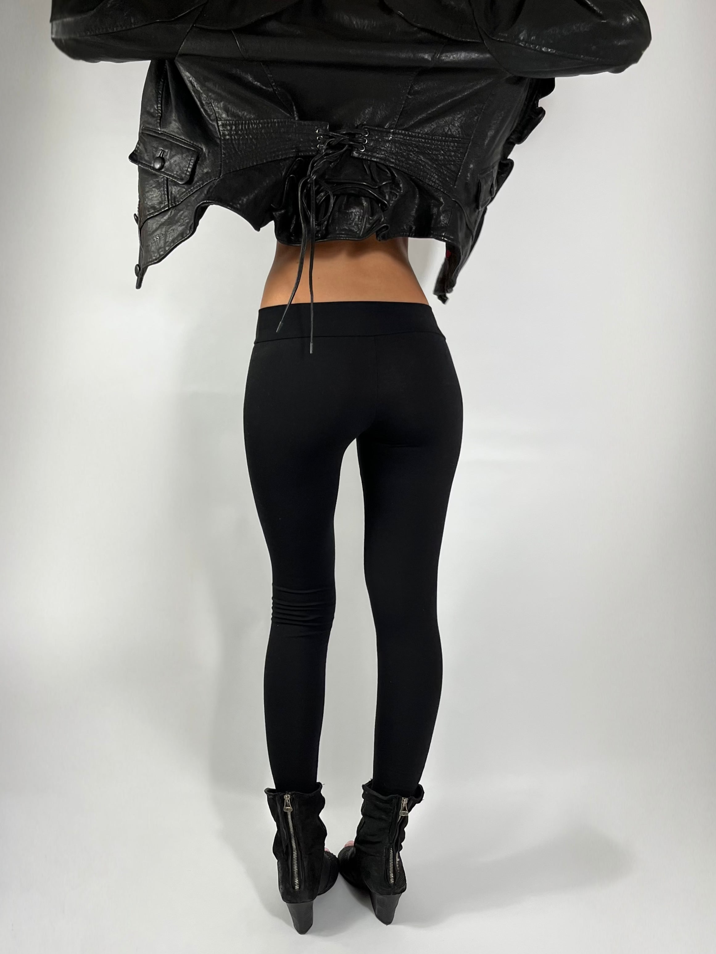 ULTRA LOW RISE SKINNIES IN BLACK