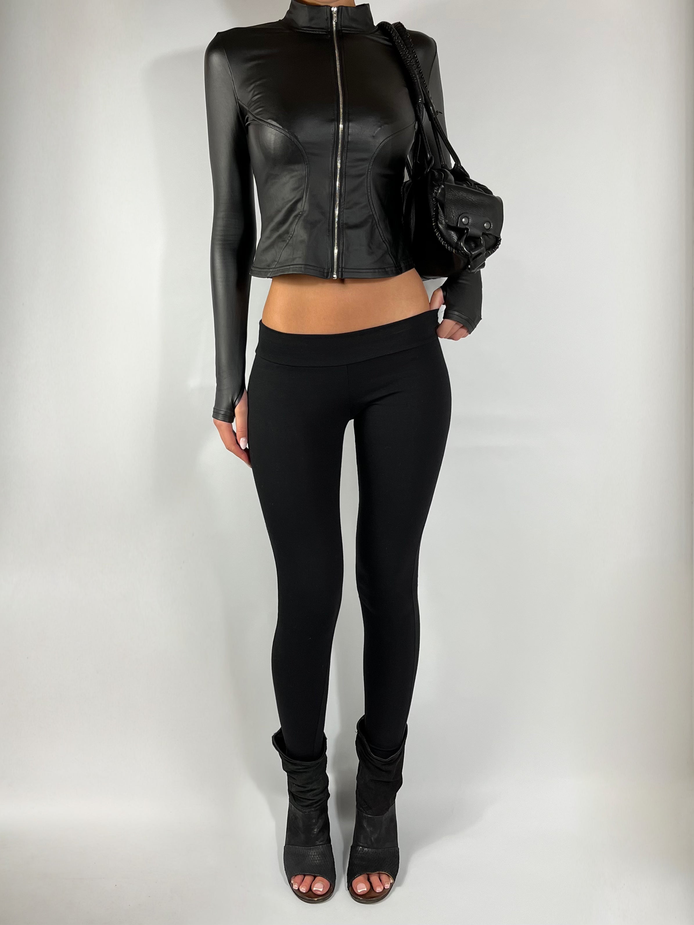 ULTRA LOW RISE SKINNIES IN BLACK