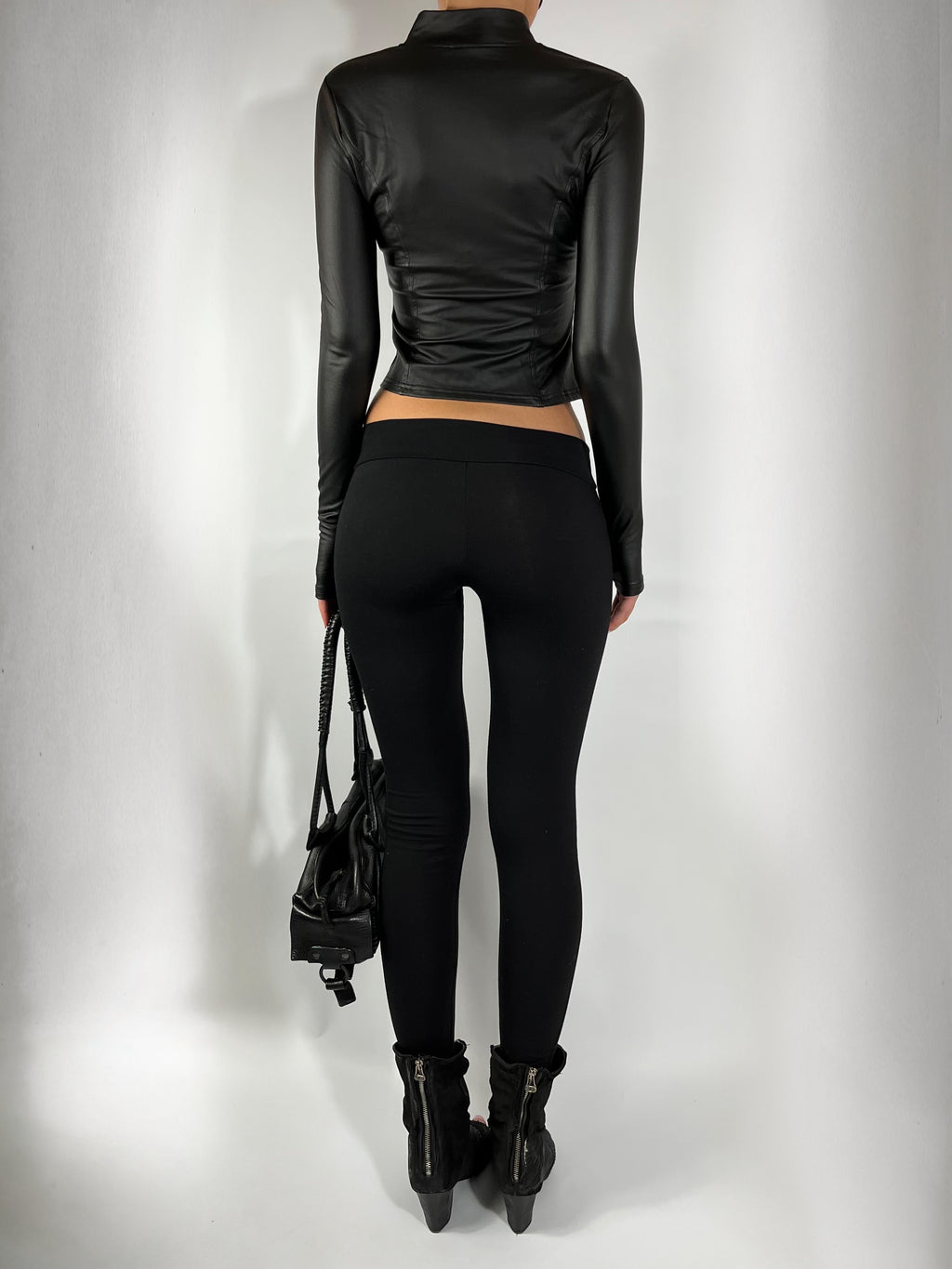 ULTRA LOW RISE SKINNIES IN BLACK