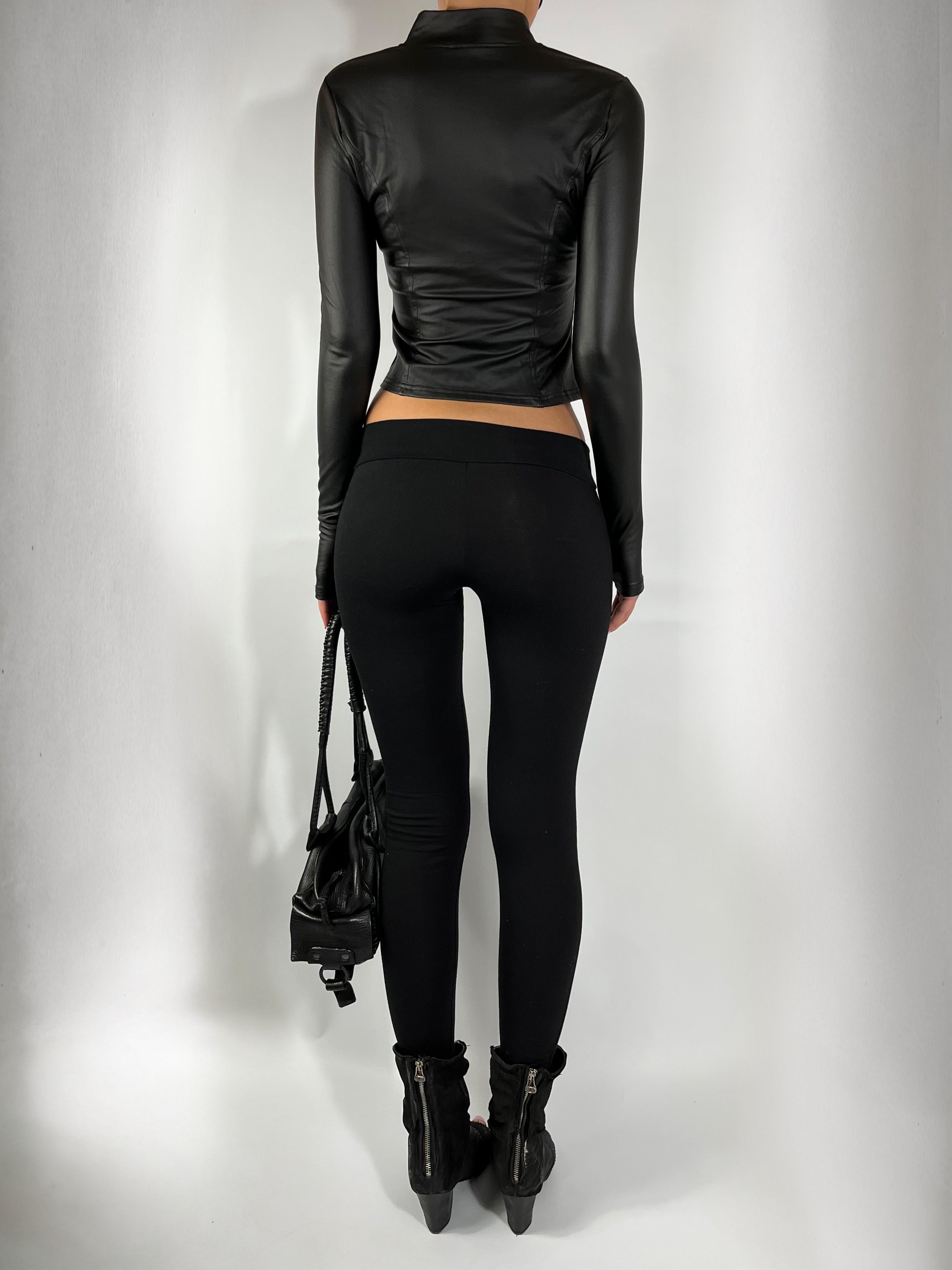 ULTRA LOW RISE SKINNIES IN BLACK