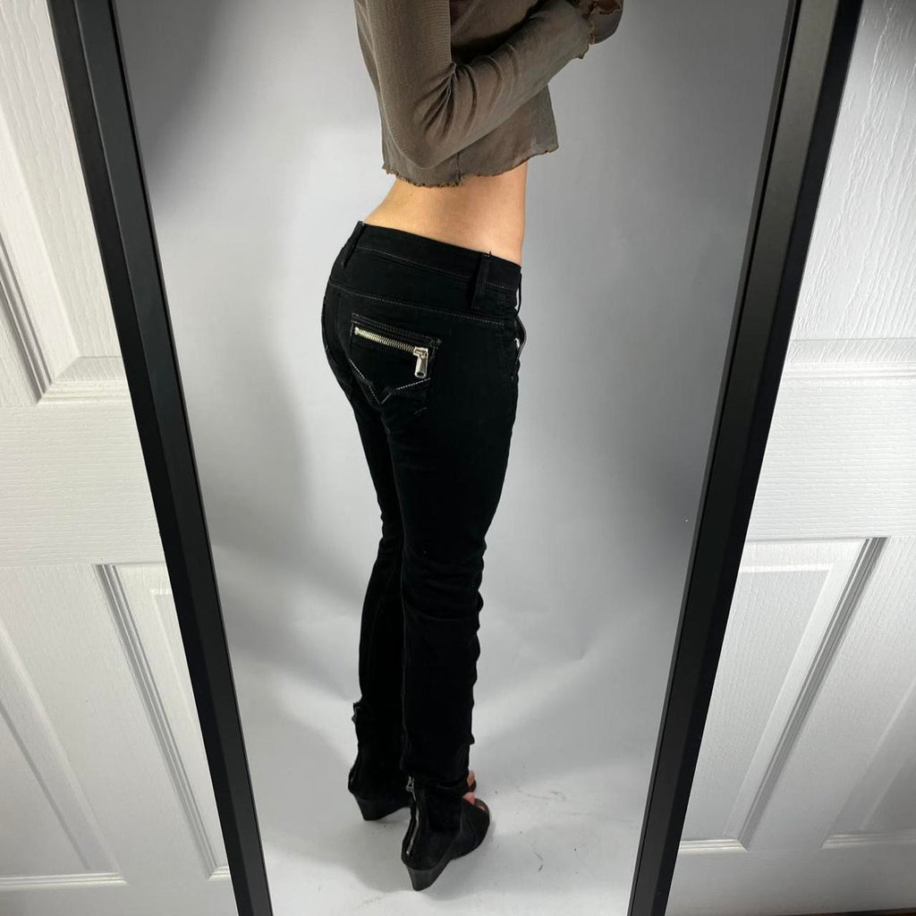VINTAGE 2004 GUESS LOW RISE JEANS SIZE 27 BNWT