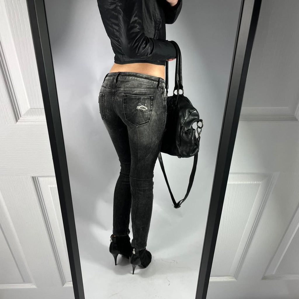 VINTAGE GUESS PREMIUM RIPPED LOW RISE JEANS