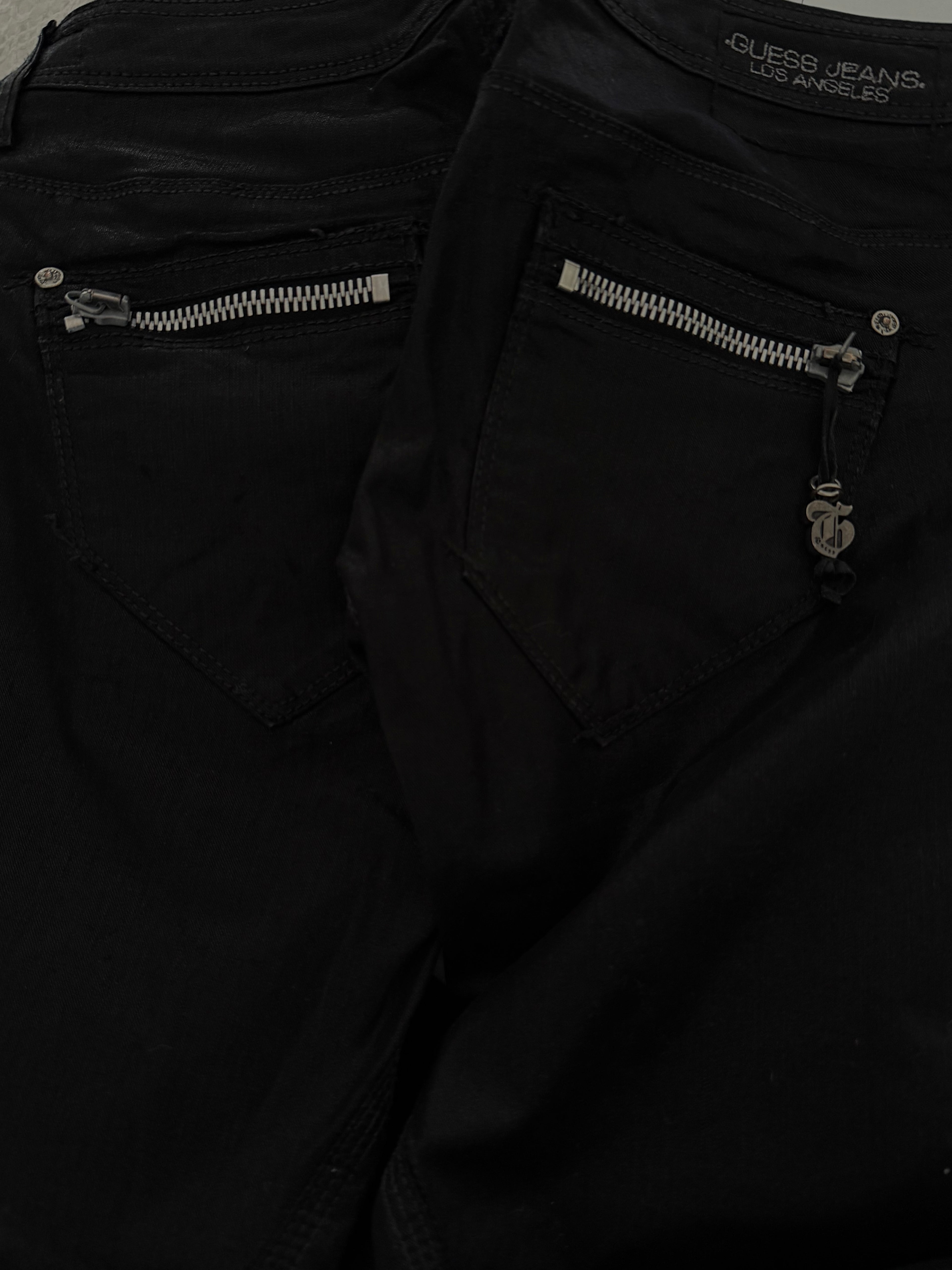 VINTAGE 2004 GUESS LOW RISE JEANS SIZE 27