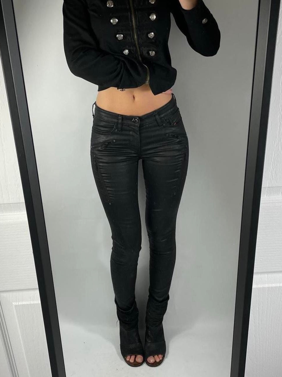VINTAGE DIESEL MID RISE JEANS SIZE 26