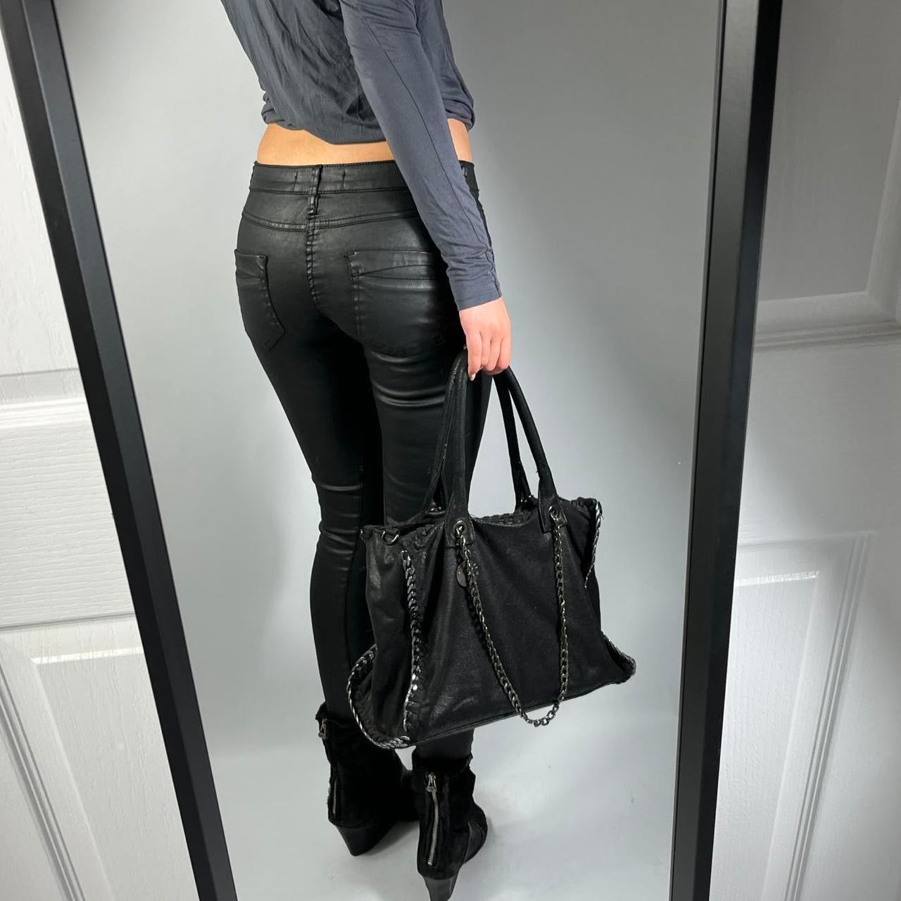 VINTAGE 2004 GUESS LOW RISE JEANS SIZE 28