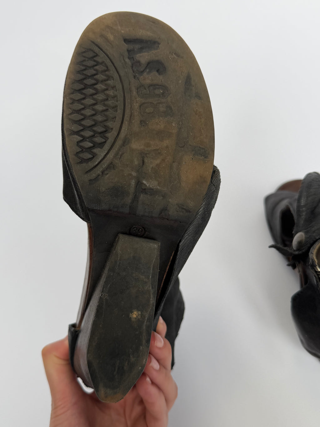 VINTAGE AS98 HEELS EU39