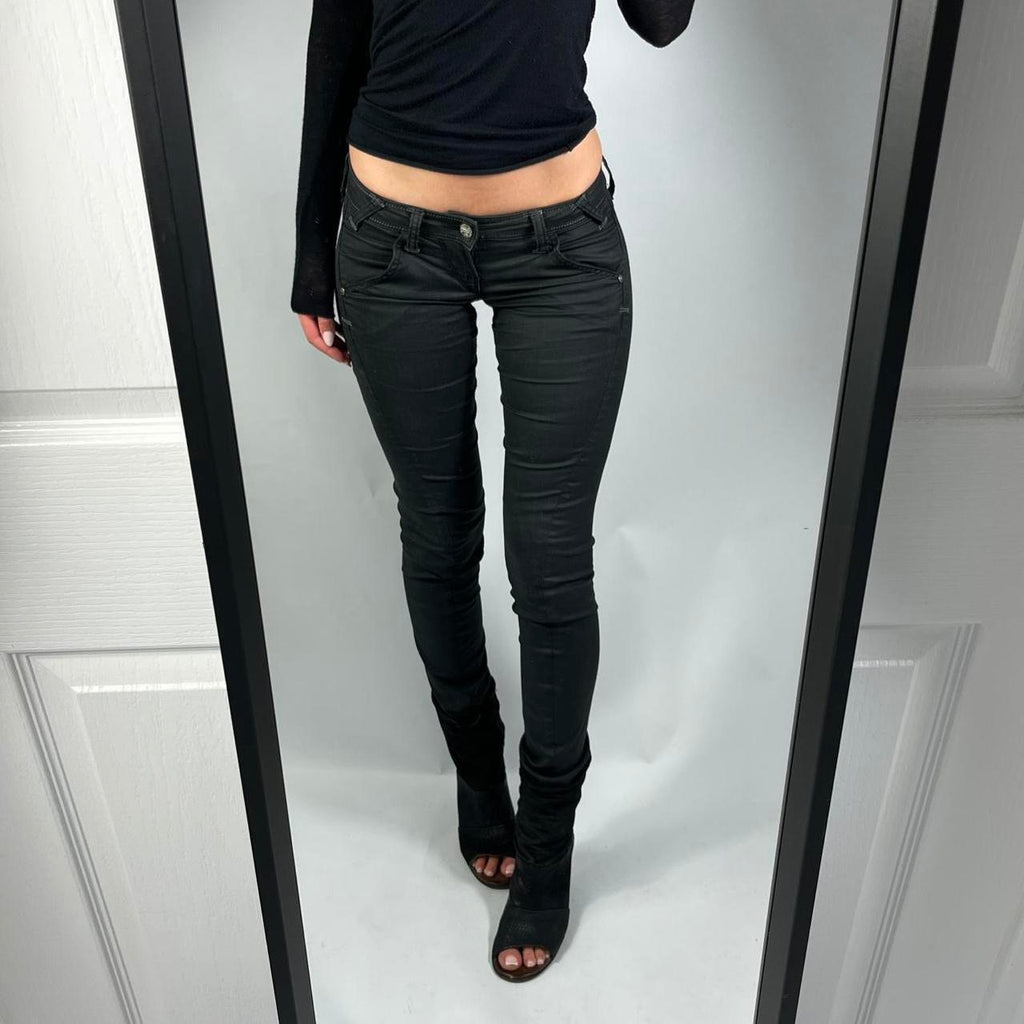 VINTAGE GUESS ROCKET LOW RISE JEANS BNWT