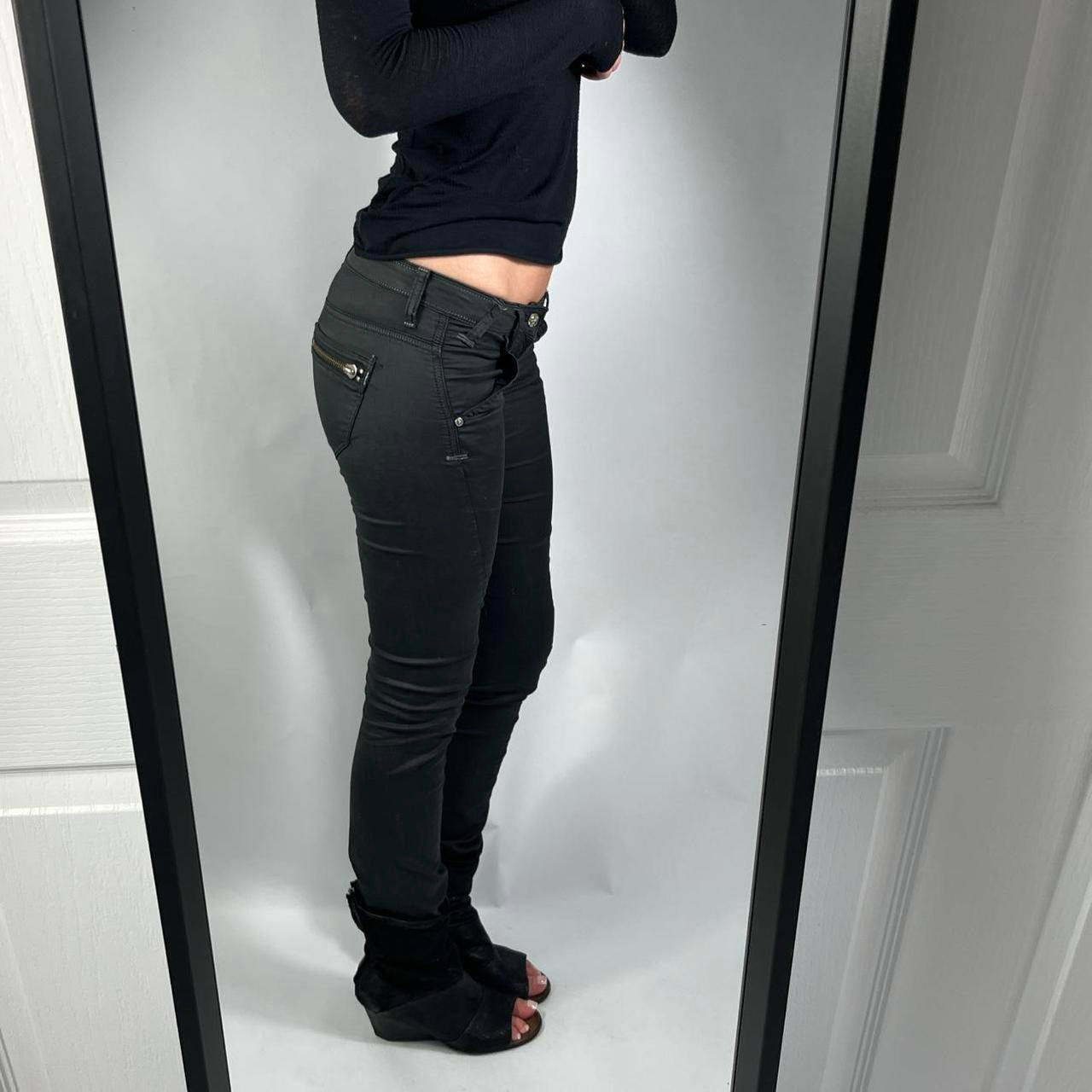 VINTAGE GUESS ROCKET LOW RISE JEANS BNWT