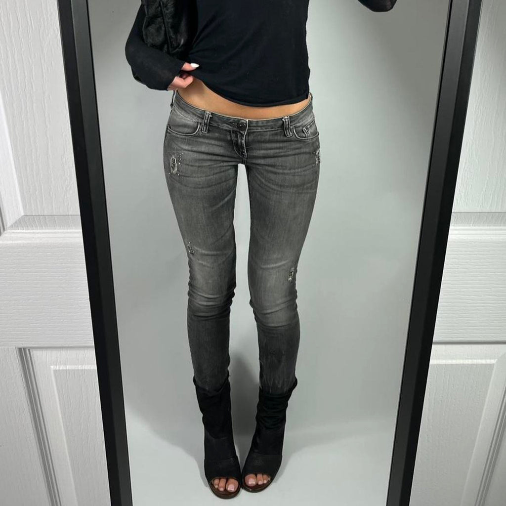 VINTAGE 2004 GUESS LOW RISE JEANS SIZE 29