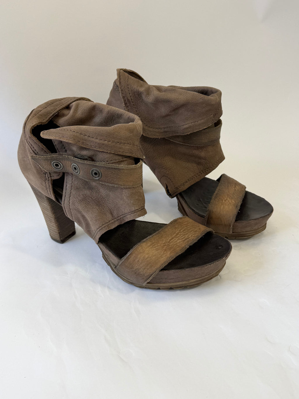 VINTAGE AS98 HEELS EU39
