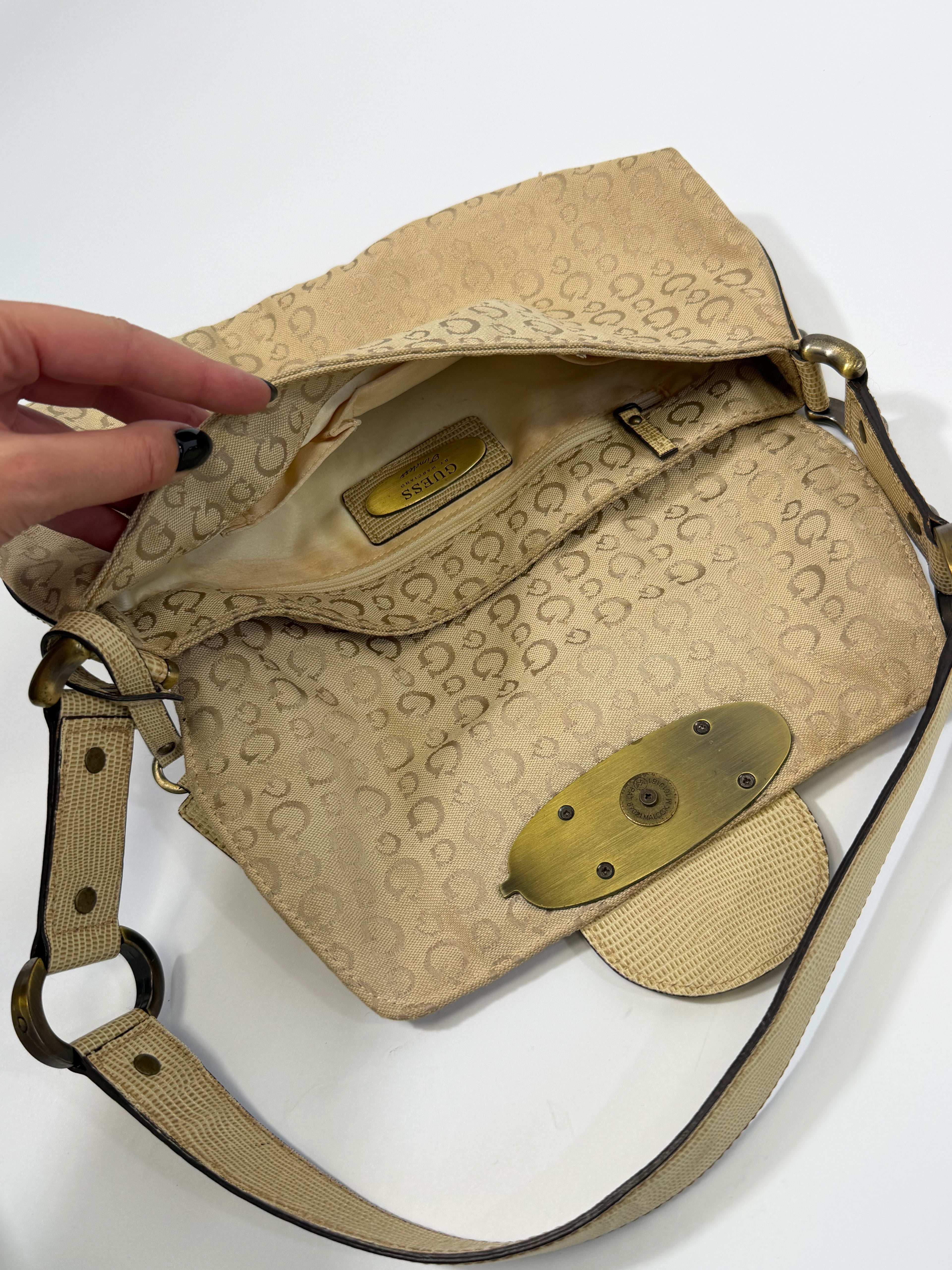 VINTAGE GUESS BAG