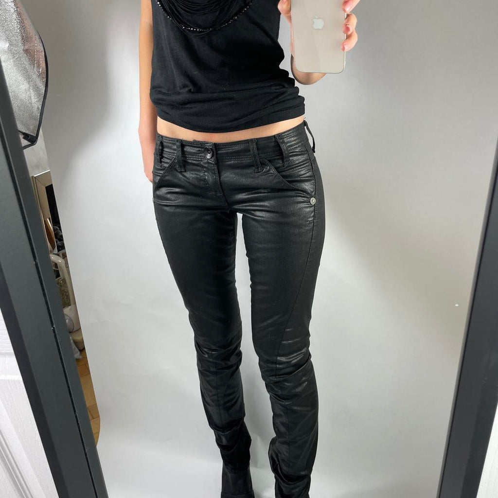 VINTAGE 2004 GUESS LOW RISE JEANS SIZE 26