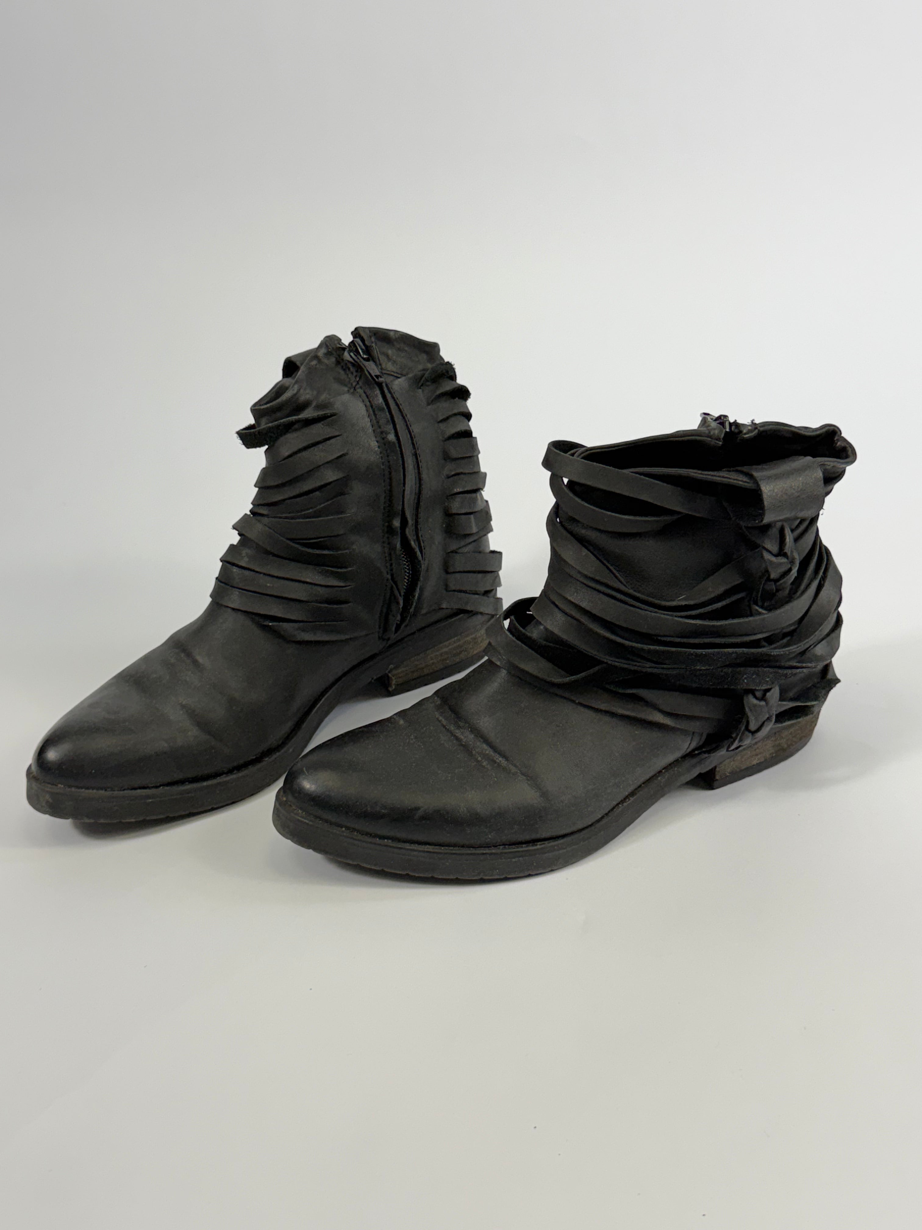 VINTAGE BOOTS EU39