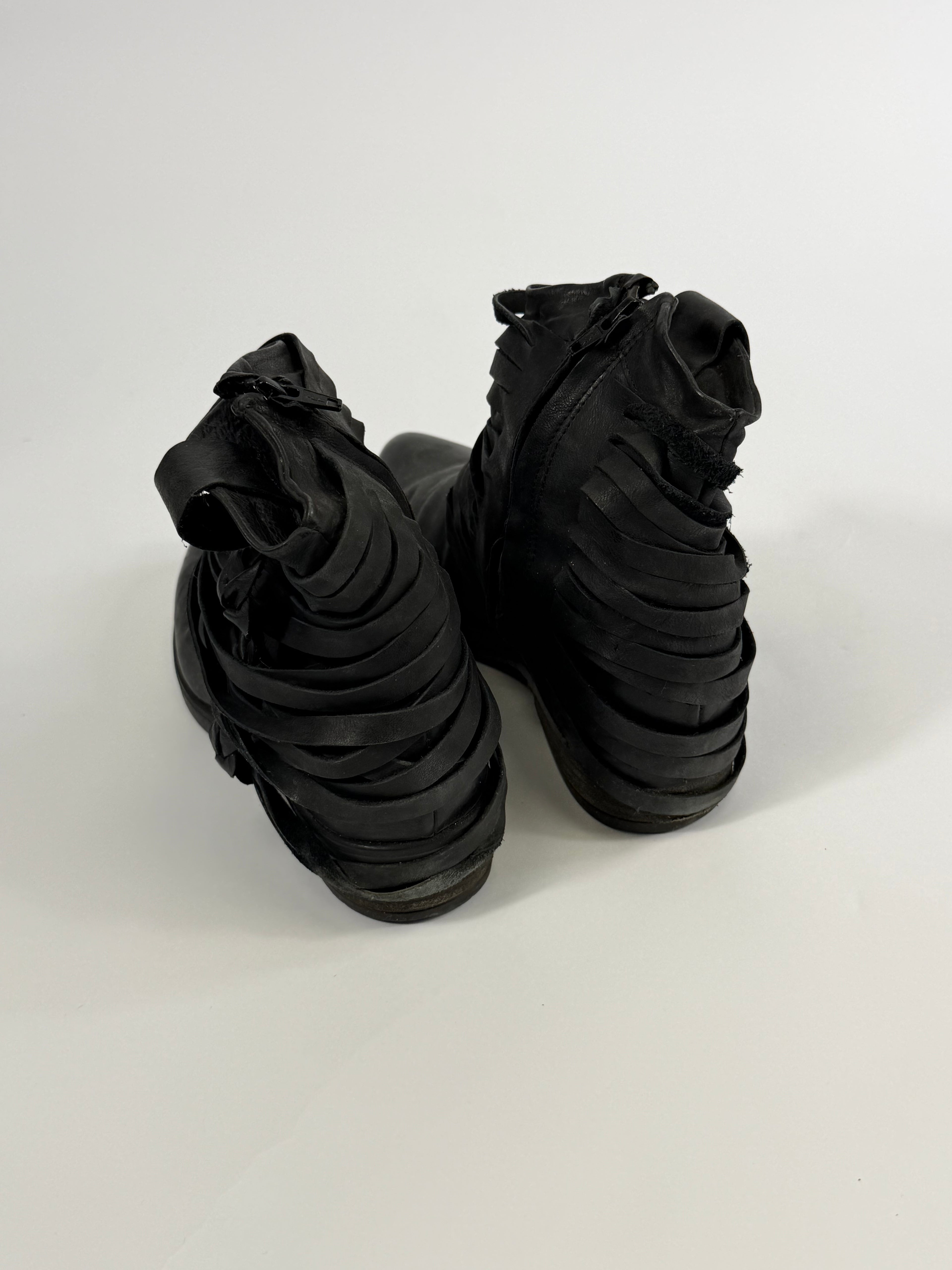 VINTAGE BOOTS EU39