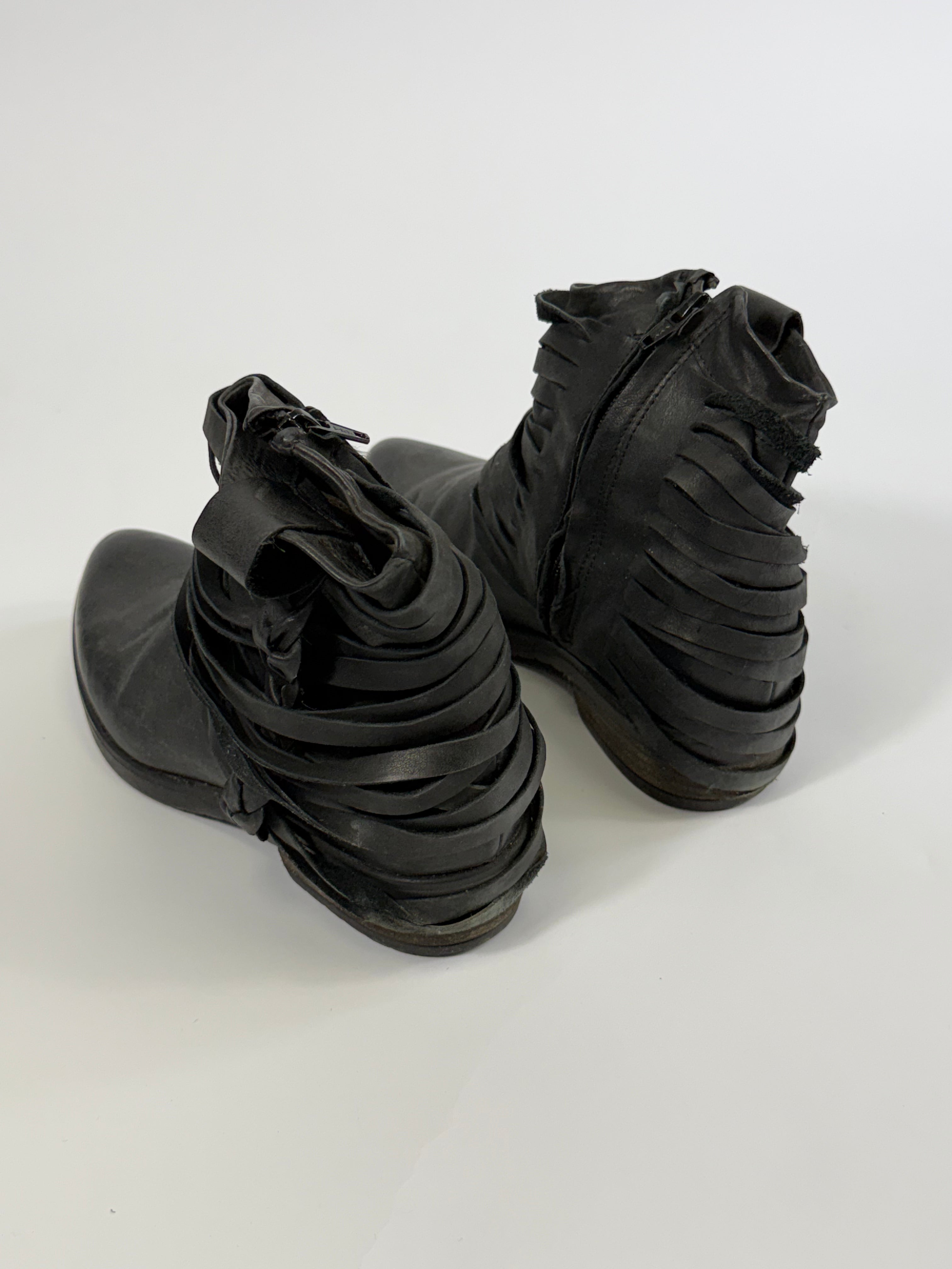 VINTAGE BOOTS EU39