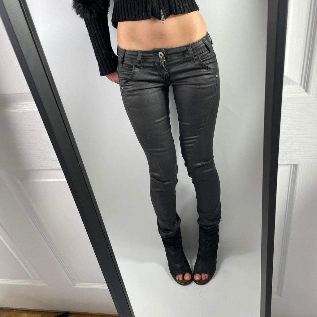 VINTAGE 2004 GUESS LOW RISE JEANS SIZE 27