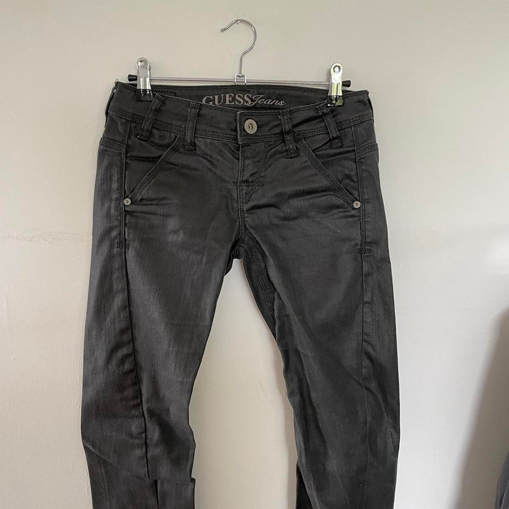 VINTAGE 2004 GUESS LOW RISE JEANS SIZE 27