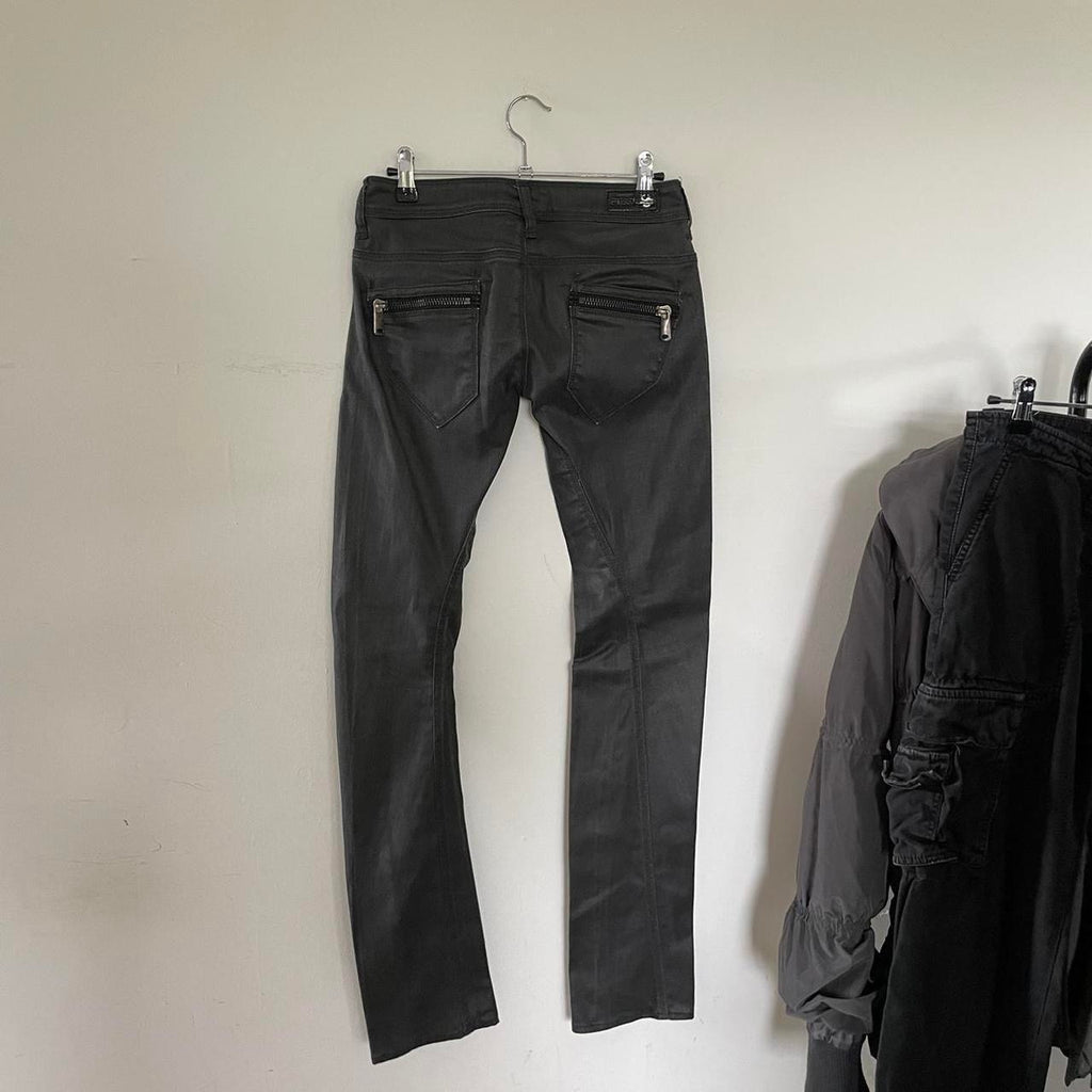 VINTAGE 2004 GUESS LOW RISE JEANS SIZE 27