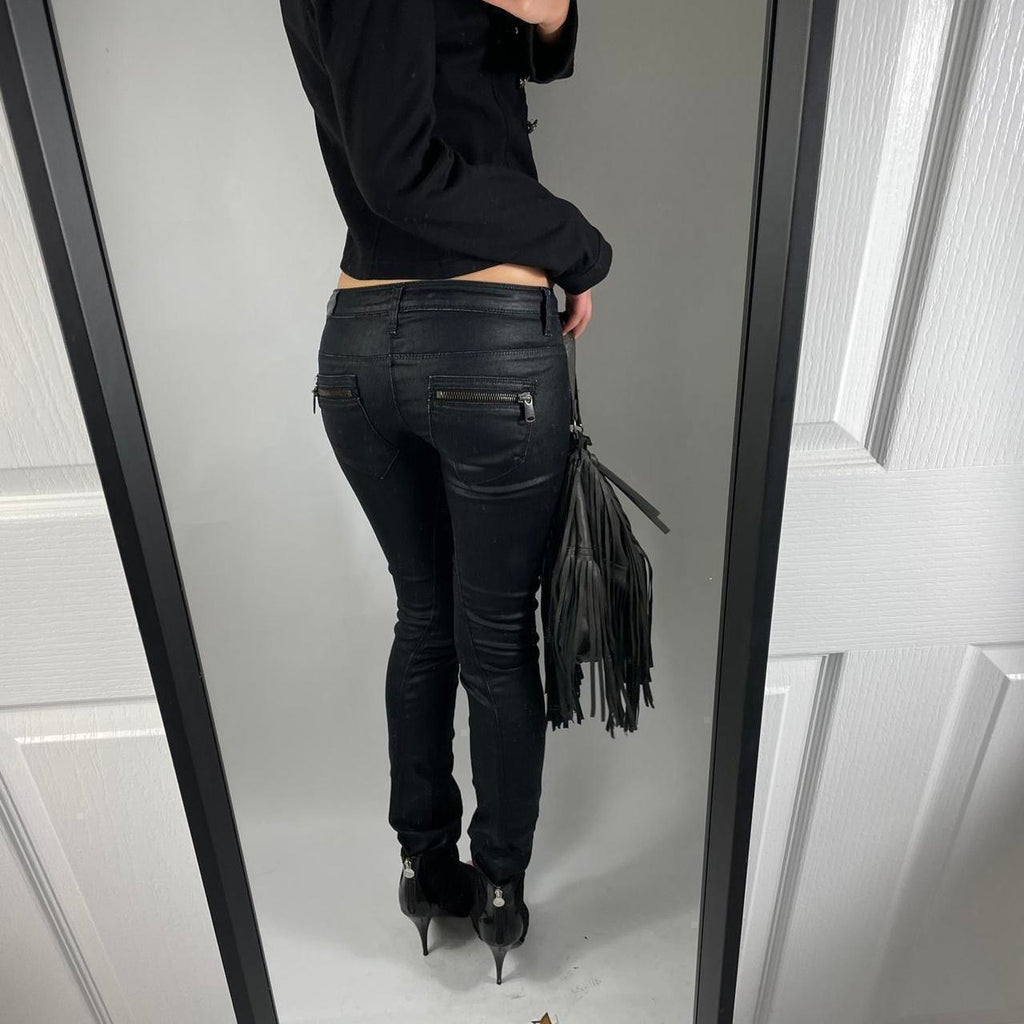 VINTAGE 2004 GUESS LOW RISE JEANS SIZE 25