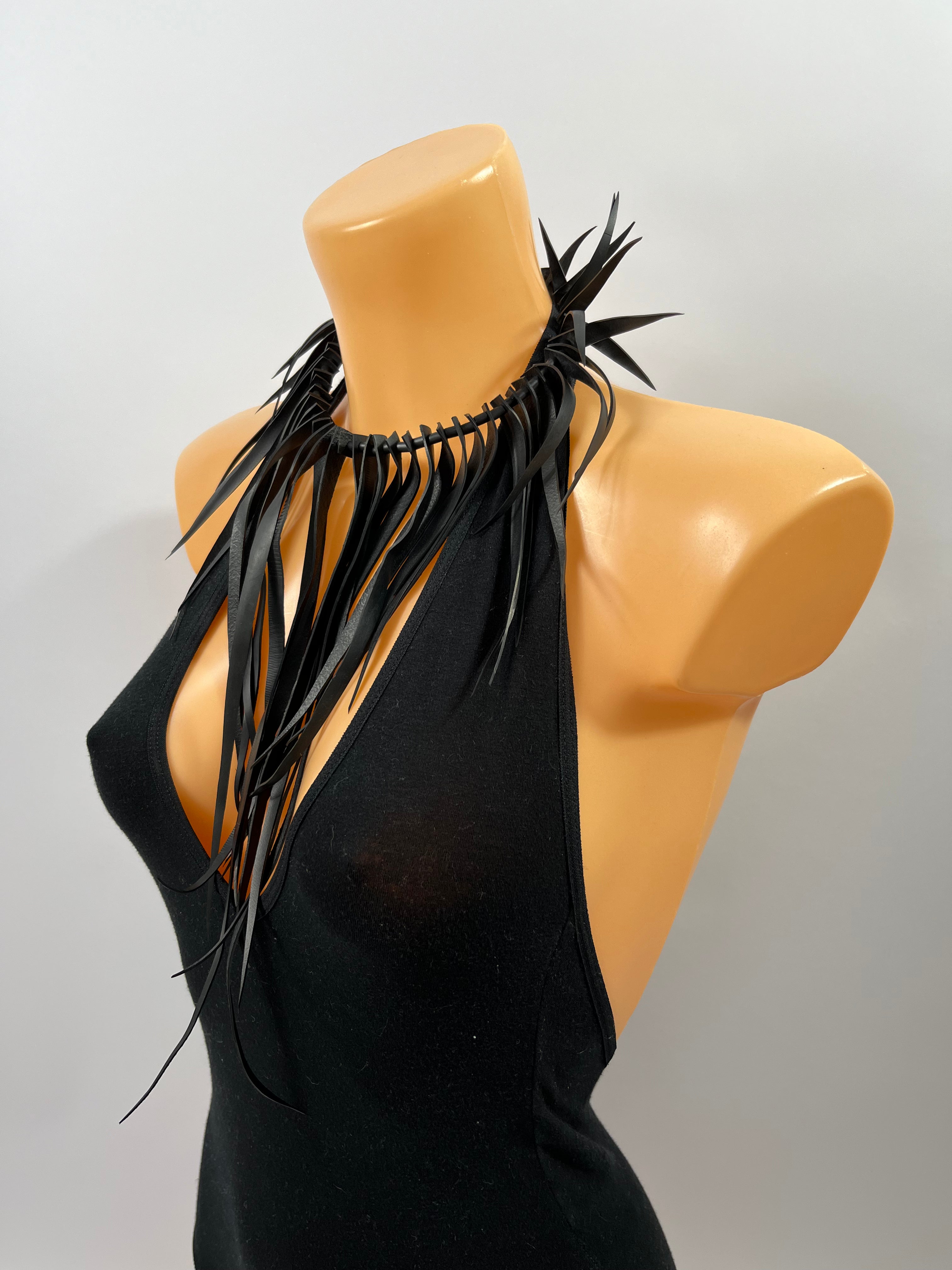 FRINGE NECKLACE