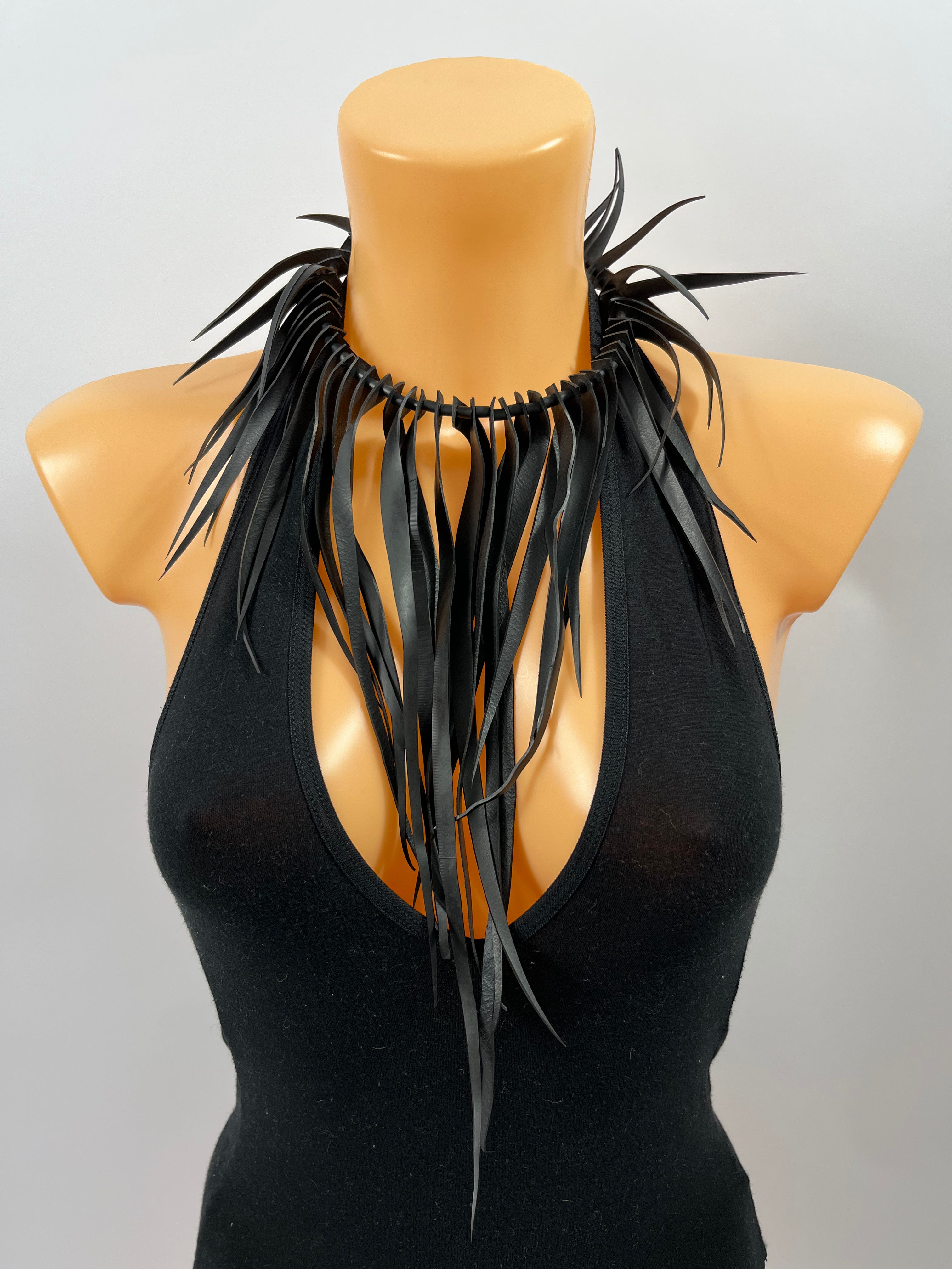 FRINGE NECKLACE