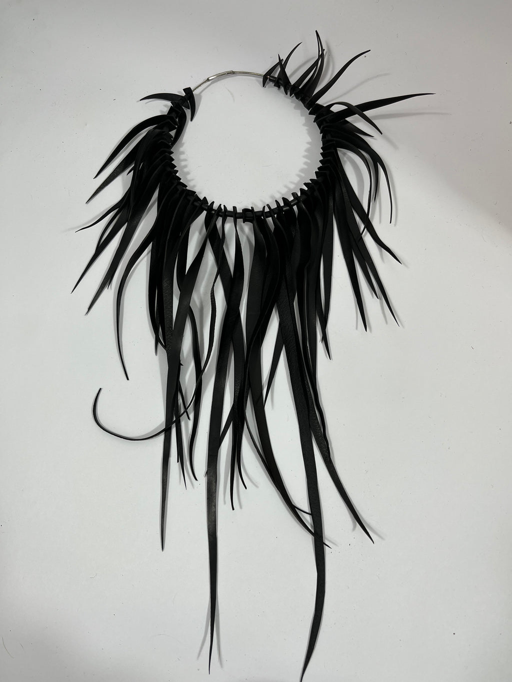 FRINGE NECKLACE