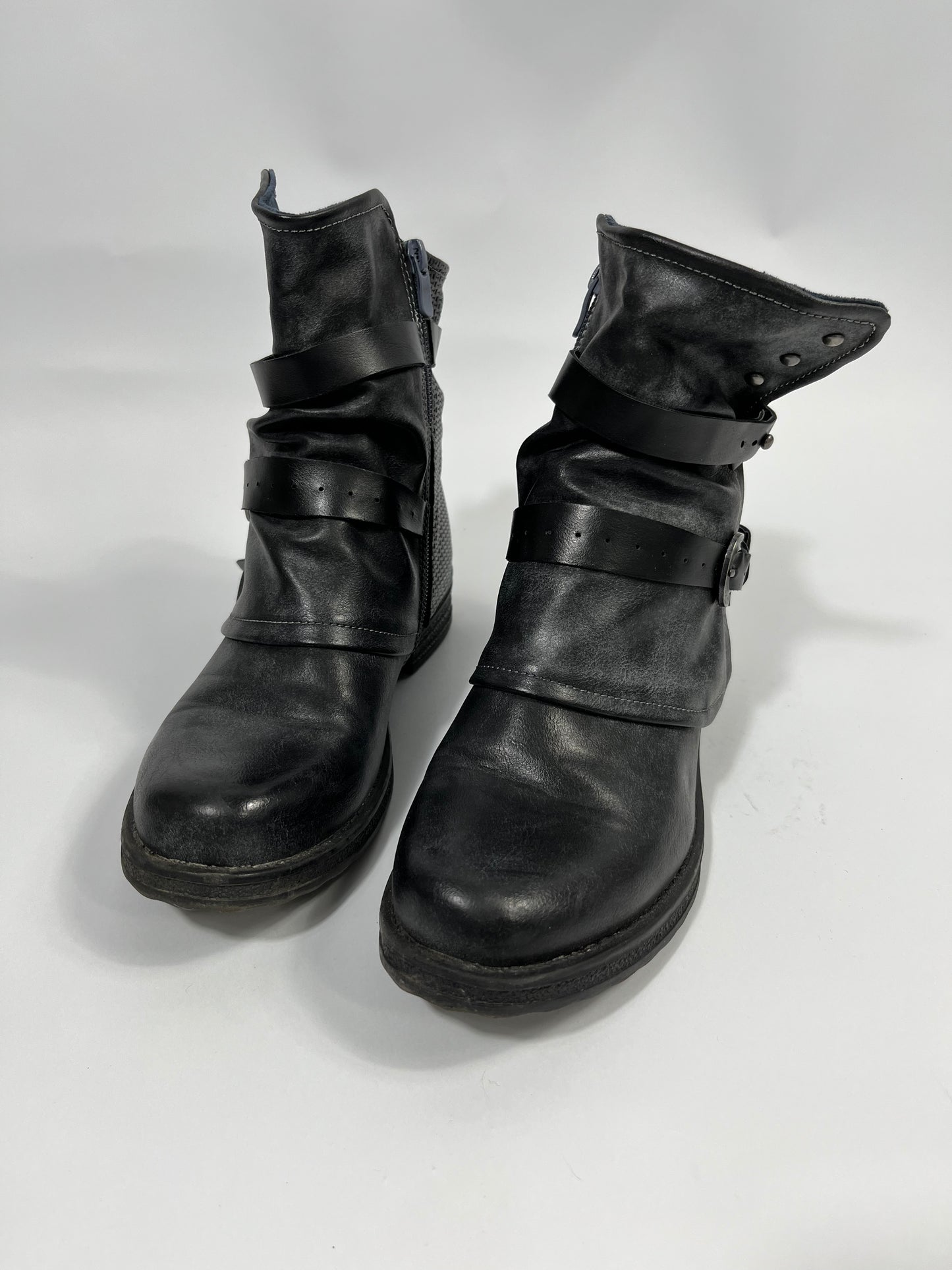 VINTAGE BOOTS EU38