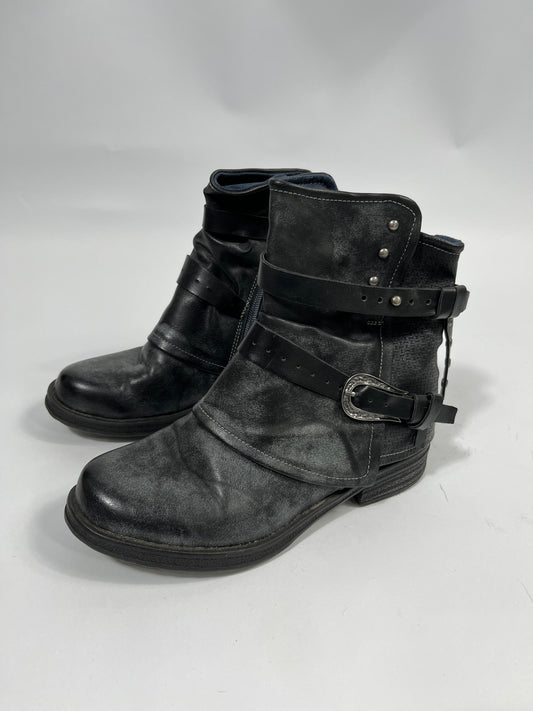 VINTAGE BOOTS EU37