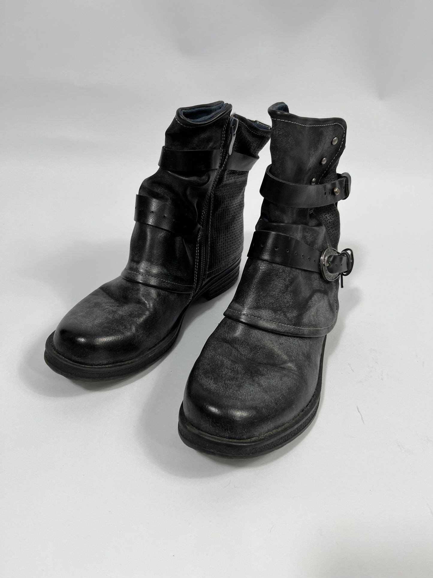VINTAGE BOOTS EU37