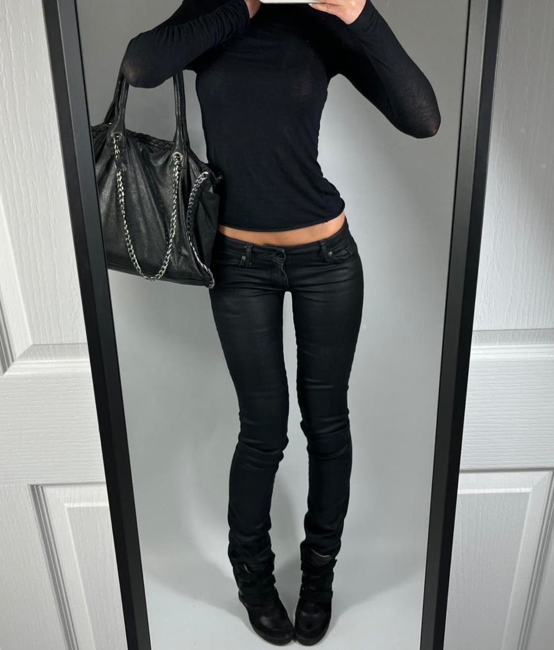 VINTAGE 2004 GUESS LOW RISE JEANS SIZE 26