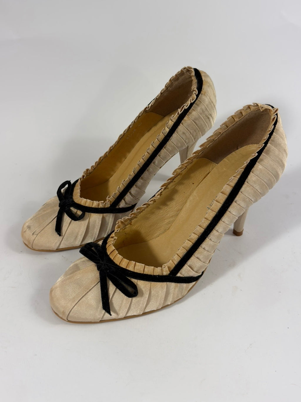 VINTAGE BALLERINA HEELS EU40