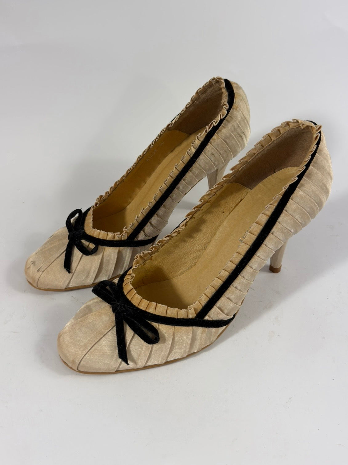 VINTAGE BALLERINA HEELS EU40
