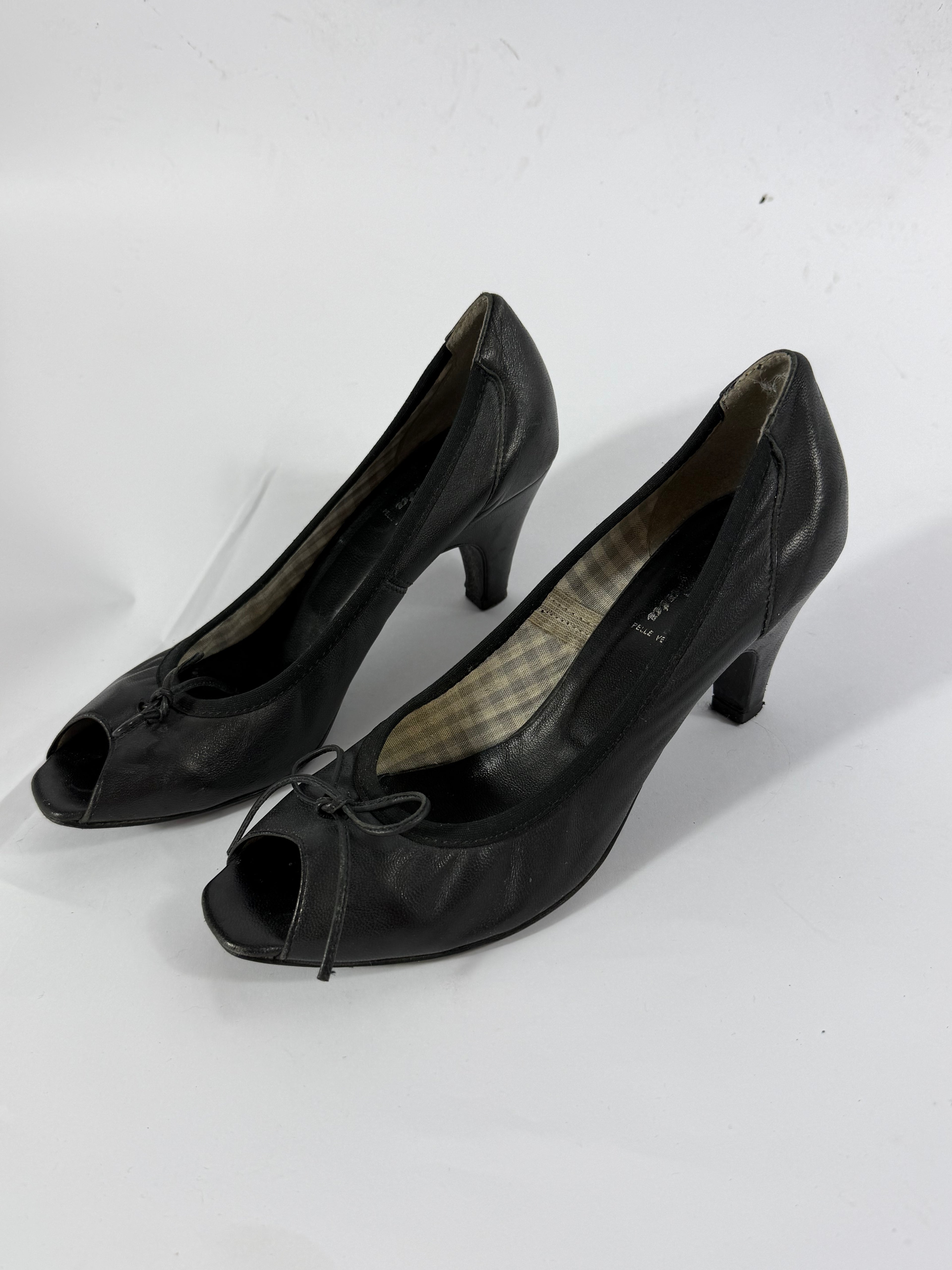 VINTAGE OPEN TOE HEELS EU40