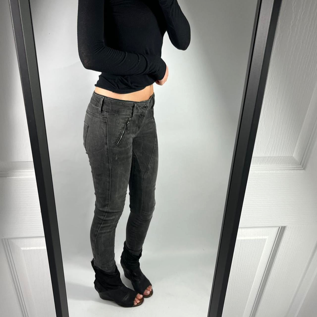 VINTAGE 2004 GUESS LOW RISE JEANS SIZE 27