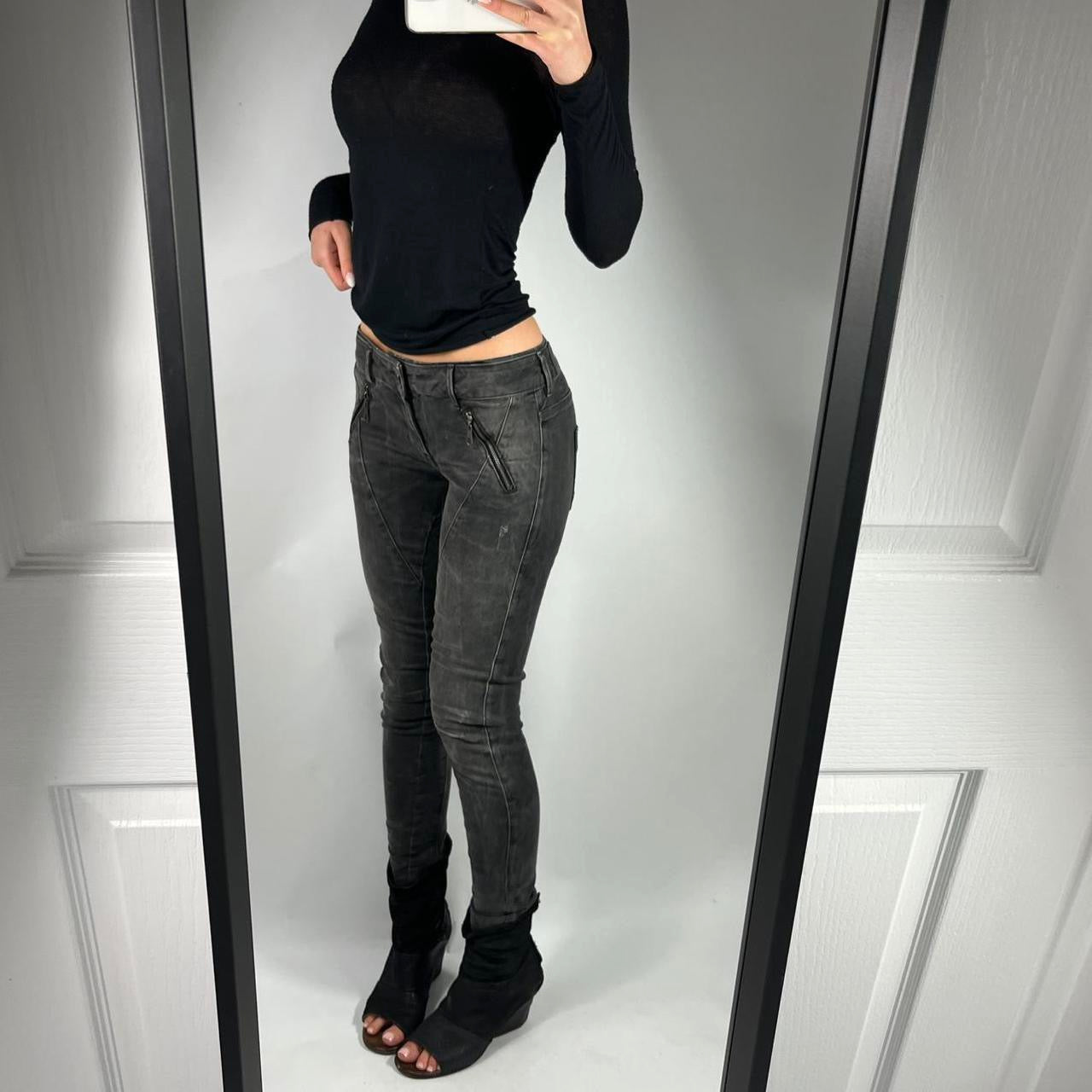 VINTAGE 2004 GUESS LOW RISE JEANS SIZE 27
