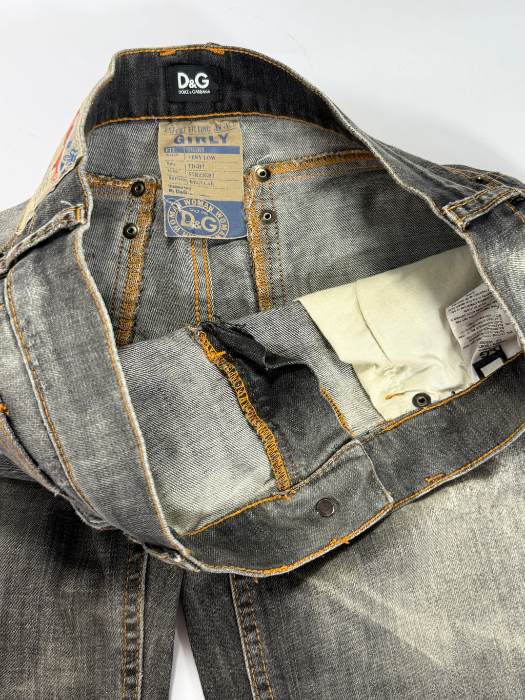 VINTAGE D&G JEANS SIZE 28